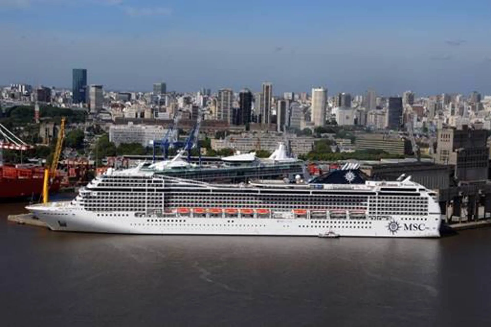 Con 3000 turistas extranjeros llegó el MSC Magnifica a Buenos Aires