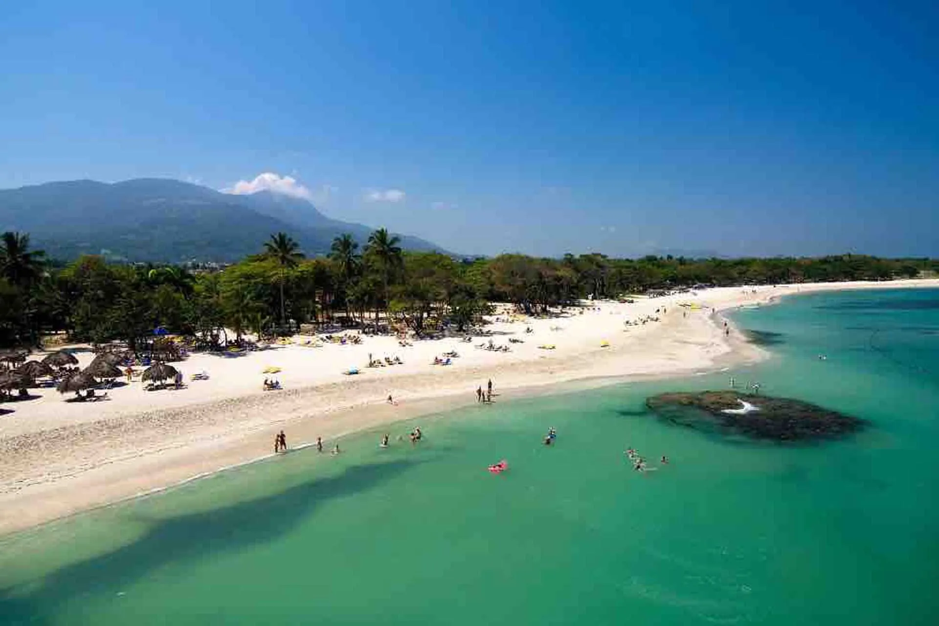 Rep Dominicana extiende seguro gratuito a pasajeros internacionales Rep Dominicana extiende seguro gratuito a pasajeros internacionales