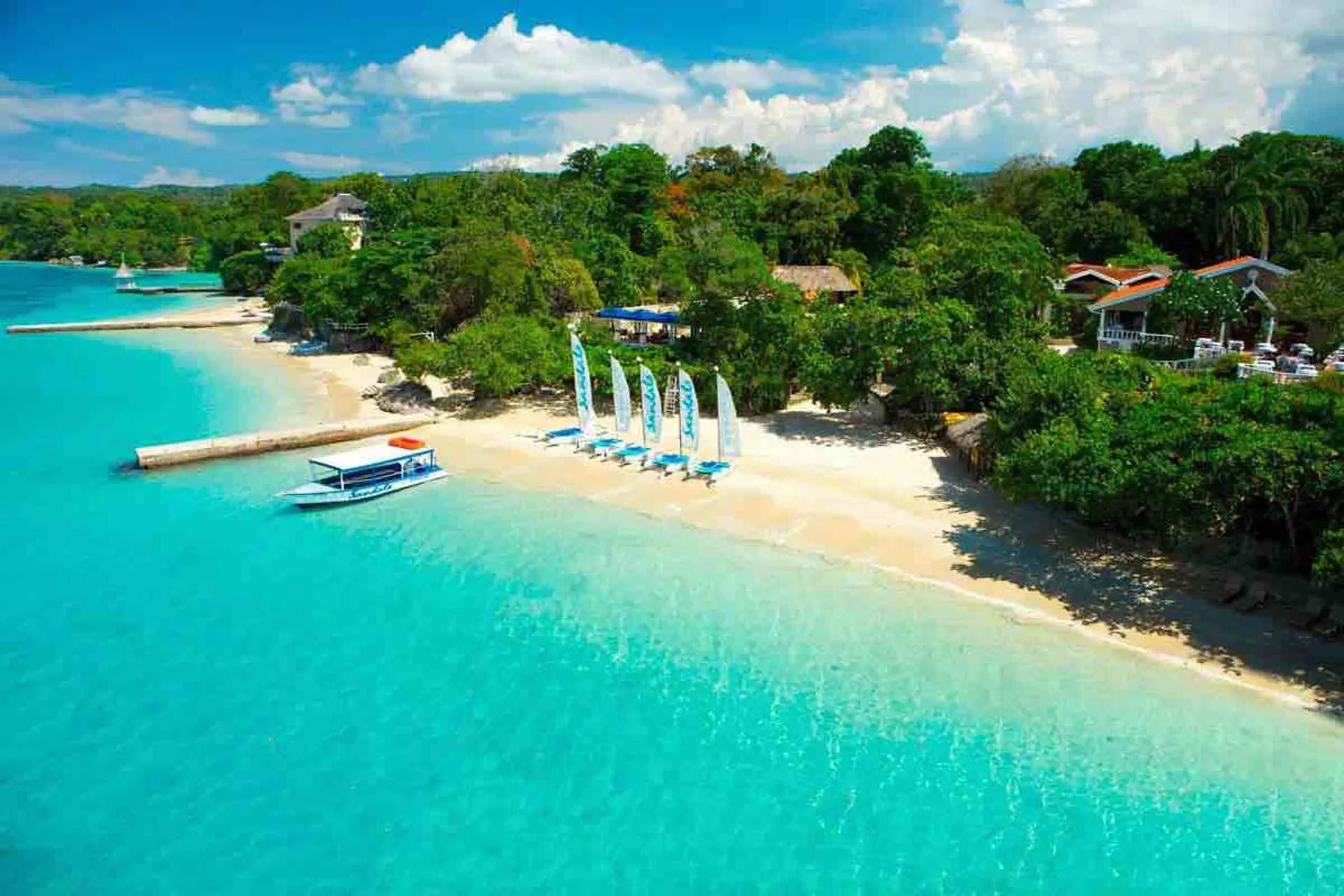 Los planes de Jamaica para recuperar turismo Latinoamericano