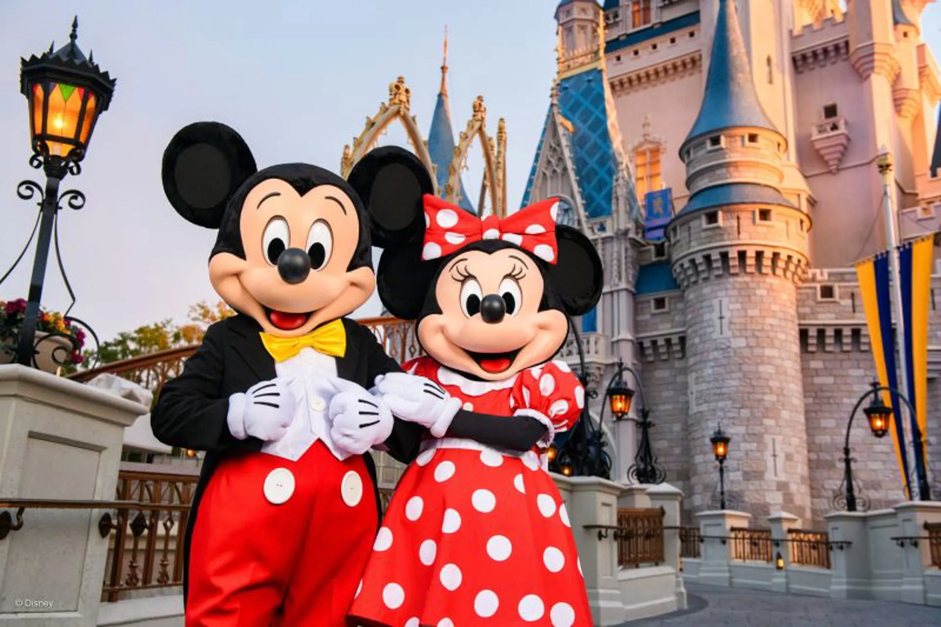 Disney invertirá USD 60 mil millones en sus parques en 10 años Disney invertirá USD 60 mil millones en sus parques en 10 años