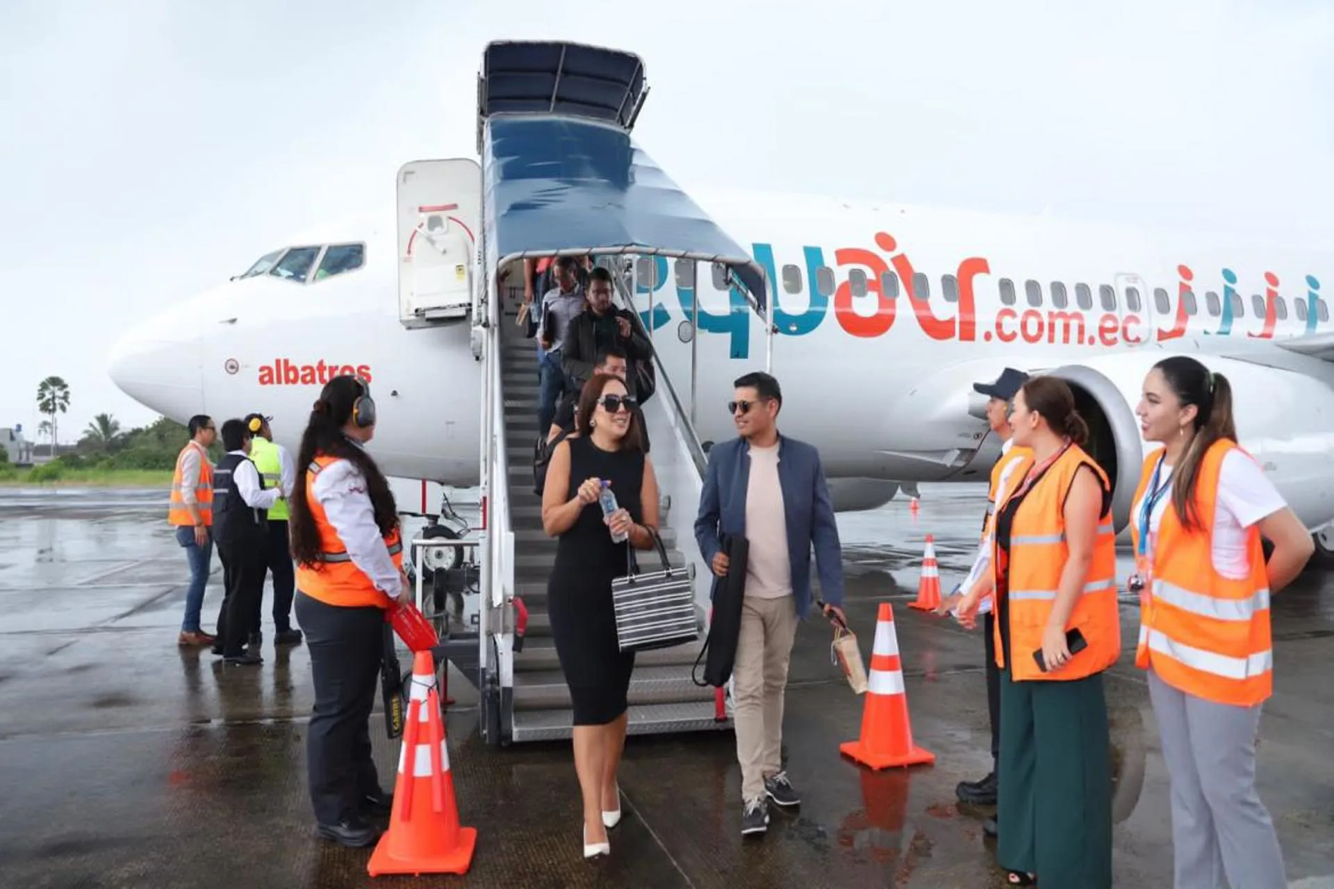 Cierra la aerolínea Equair y hay 15.000 pasajeros damnificados