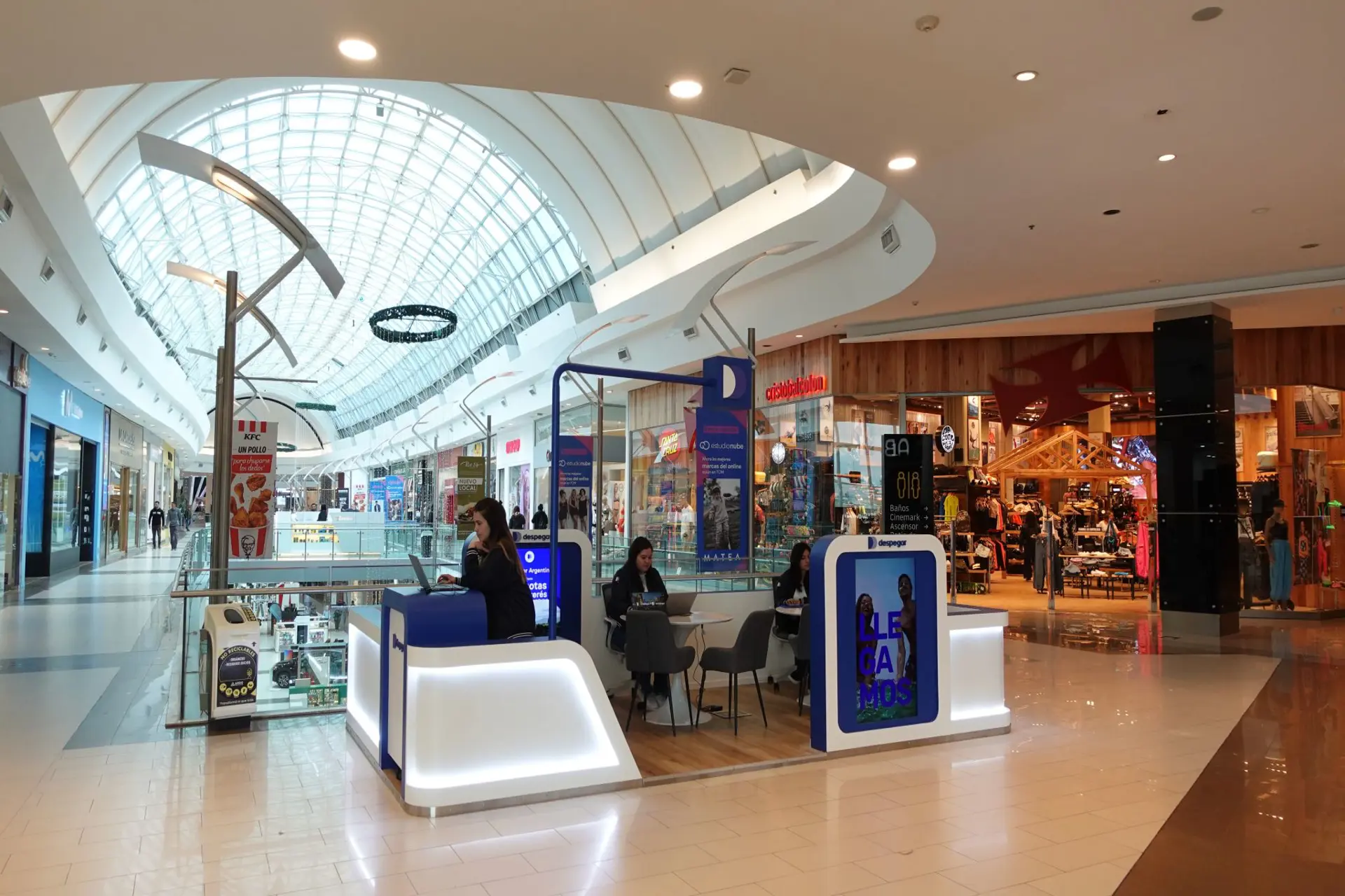 Hito: Despegar abrió su primer local presencial en Argentina