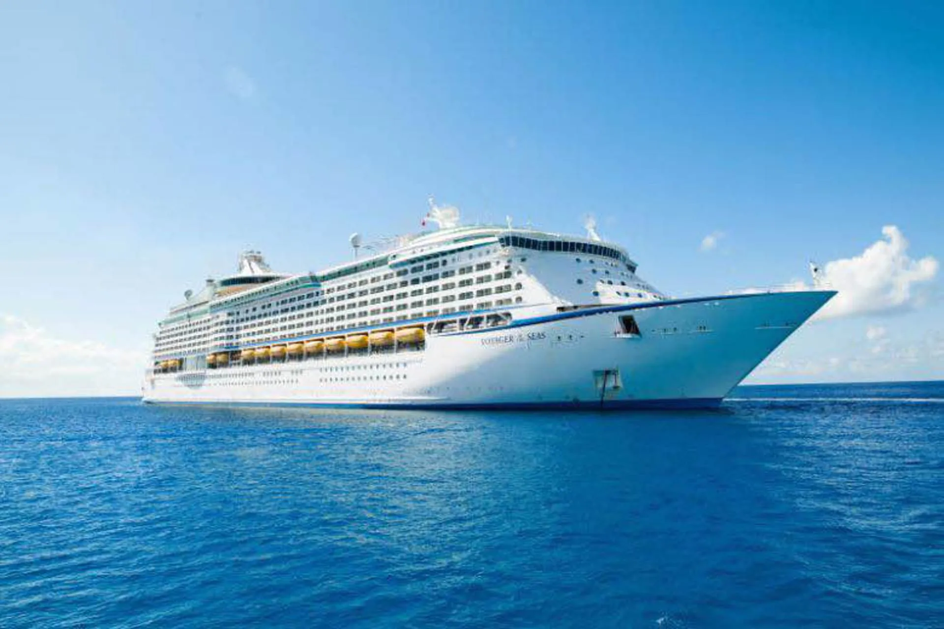 Royal Caribbean no navegara hasta Mayo