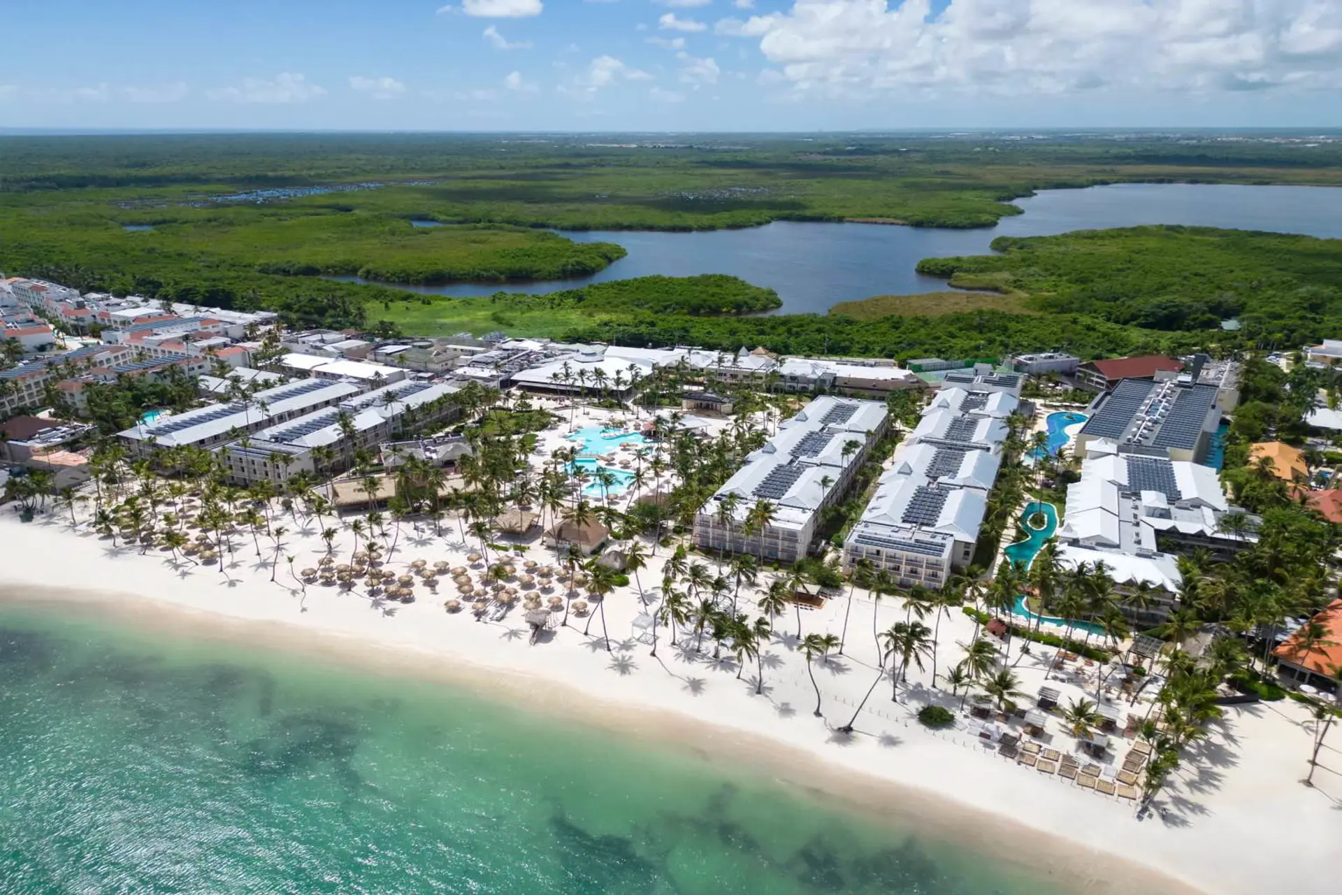 Hyatt abre 2 megahoteles con su marca Sunscape en Rep.Dominicana