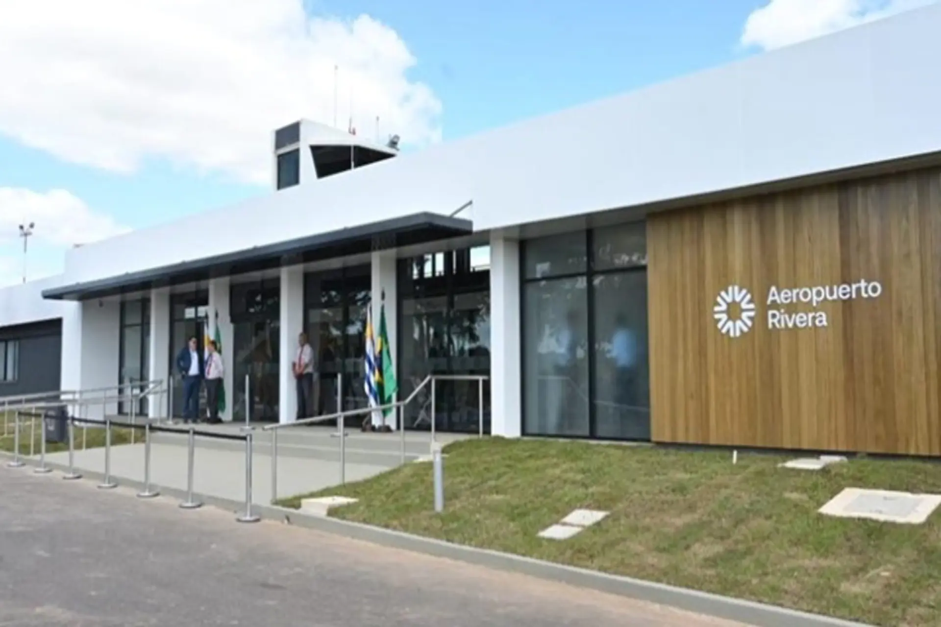 Se inauguro el primer aeropuerto binacional de Latinoamérica