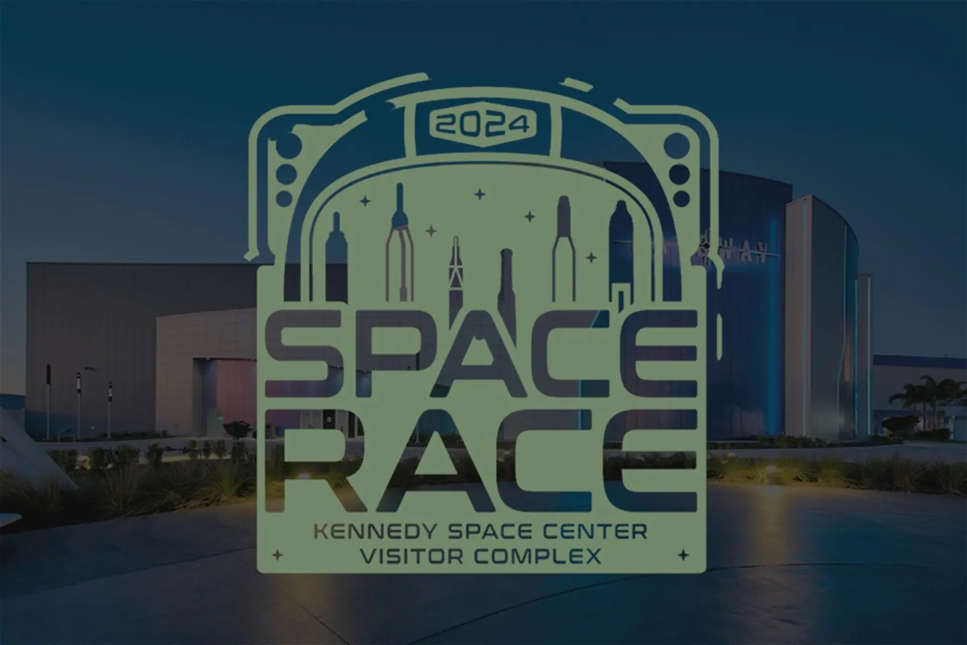 Carrera nocturna en el Kennedy Space Center Visitor Complex,