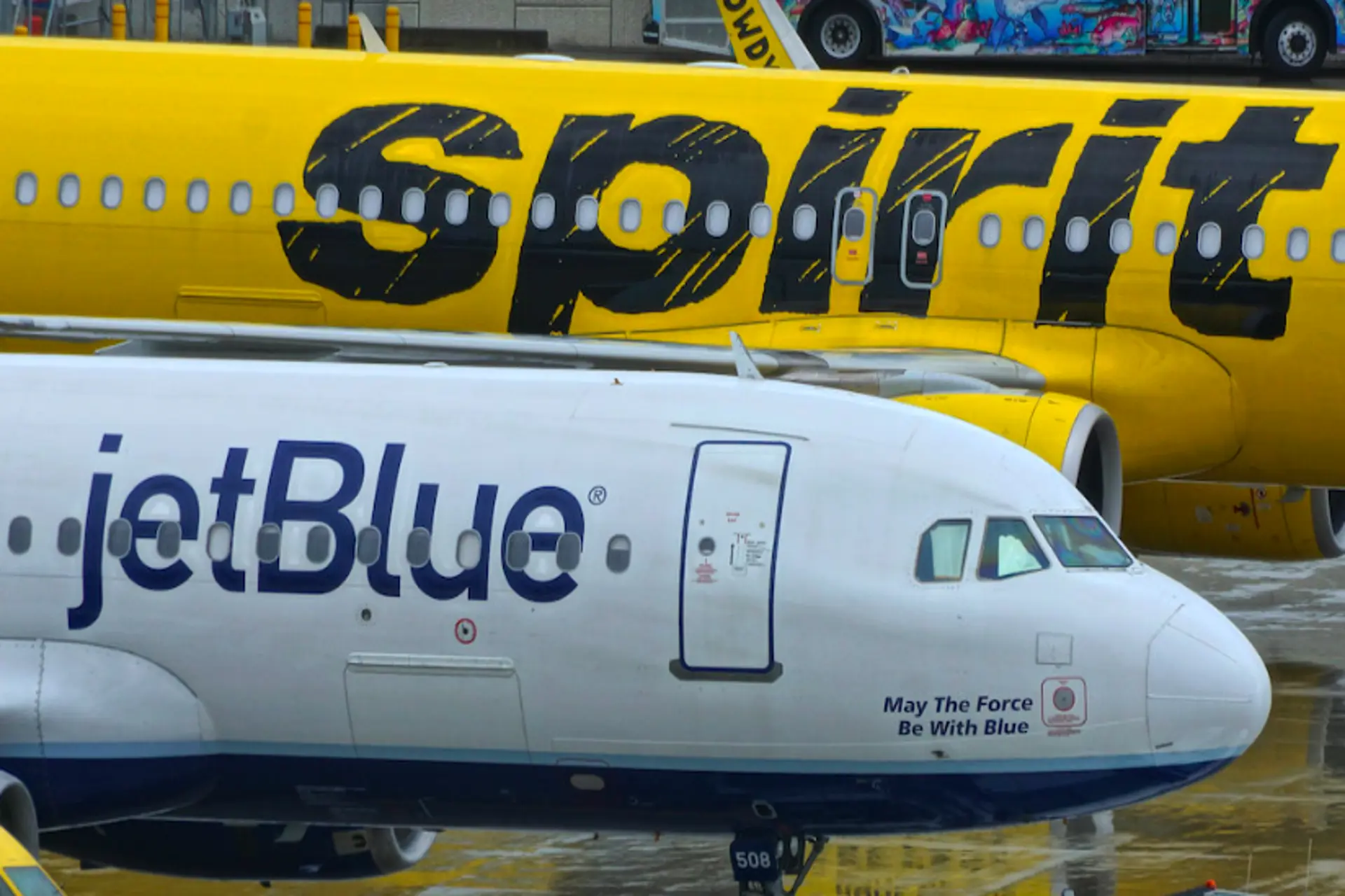 Juez bloquea la fusión JetBlue-Spirit por valor de USD 3.800 millones