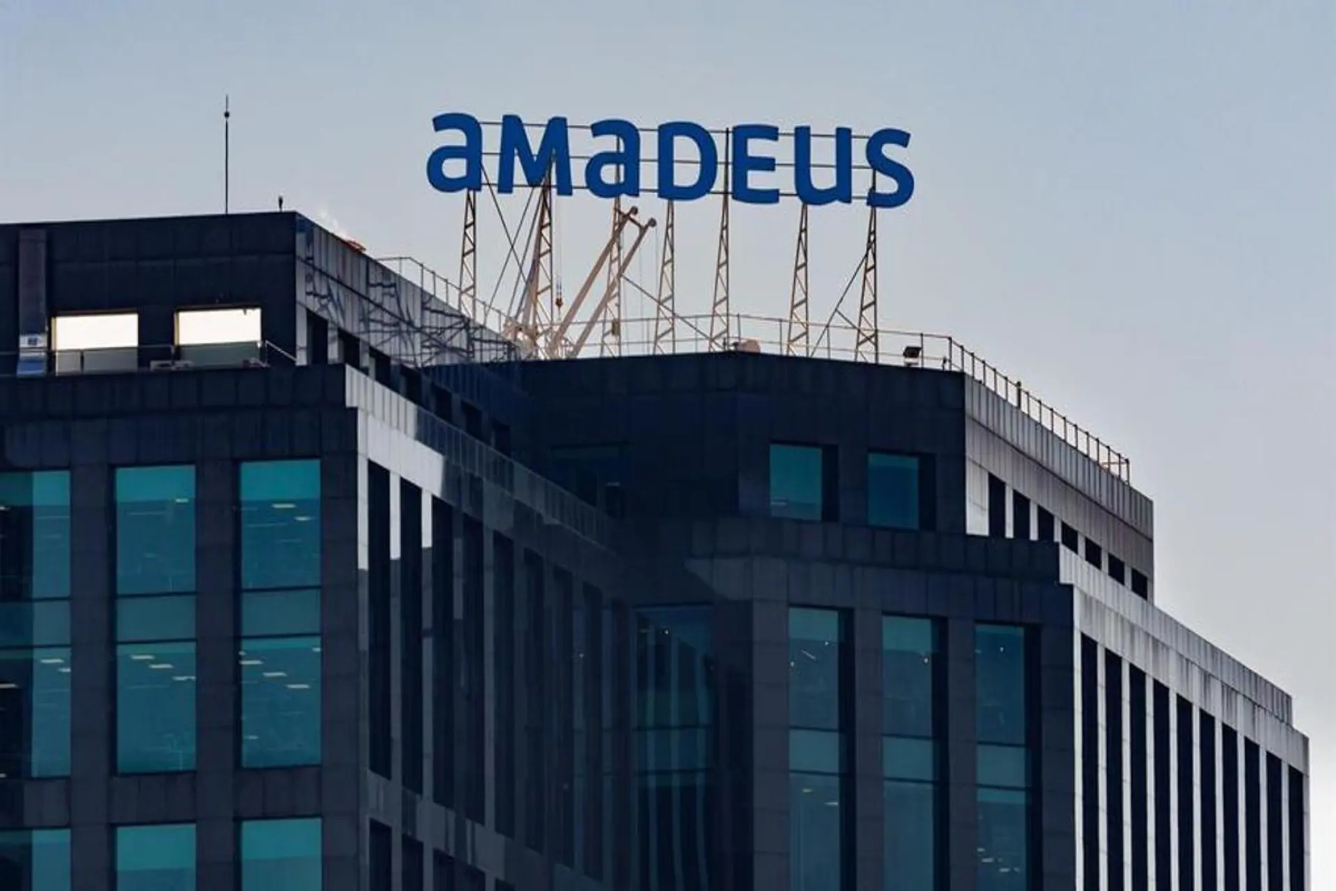 Amadeus compra Voxel y refuerza sus soluciones de pagos B2B