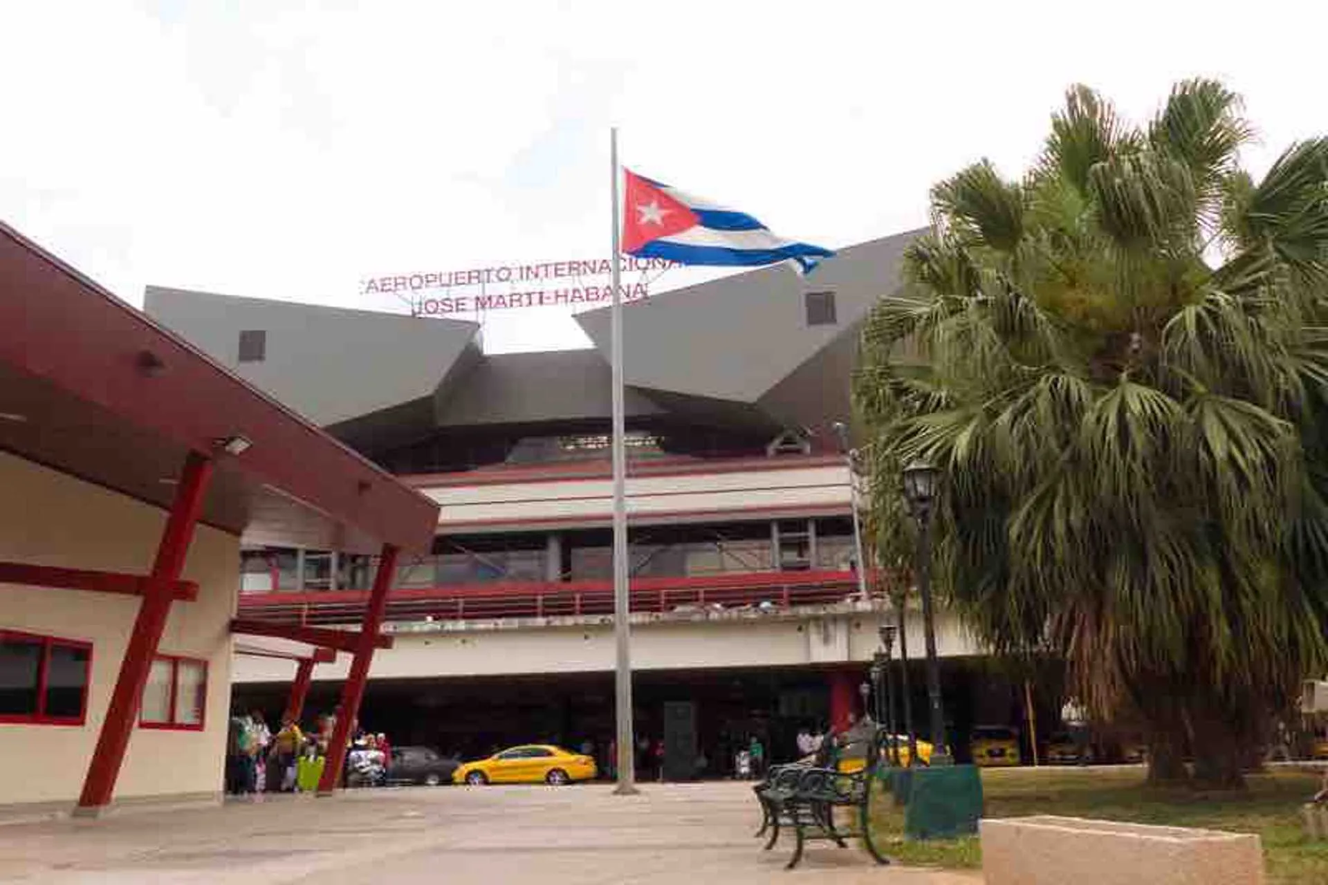 Cuba pondrá en cuarentena a todos los viajeros internacionales