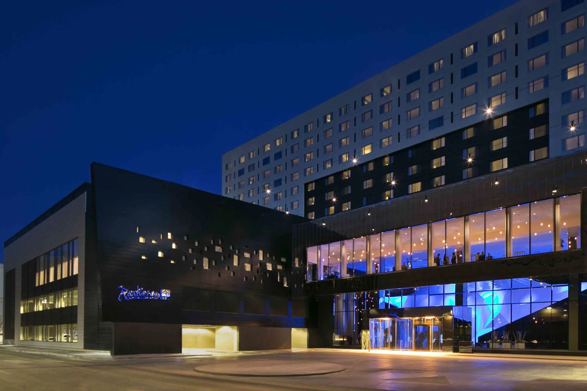Hotelbeds renueva su acuerdo con Choice Hotels y agrega Radisson