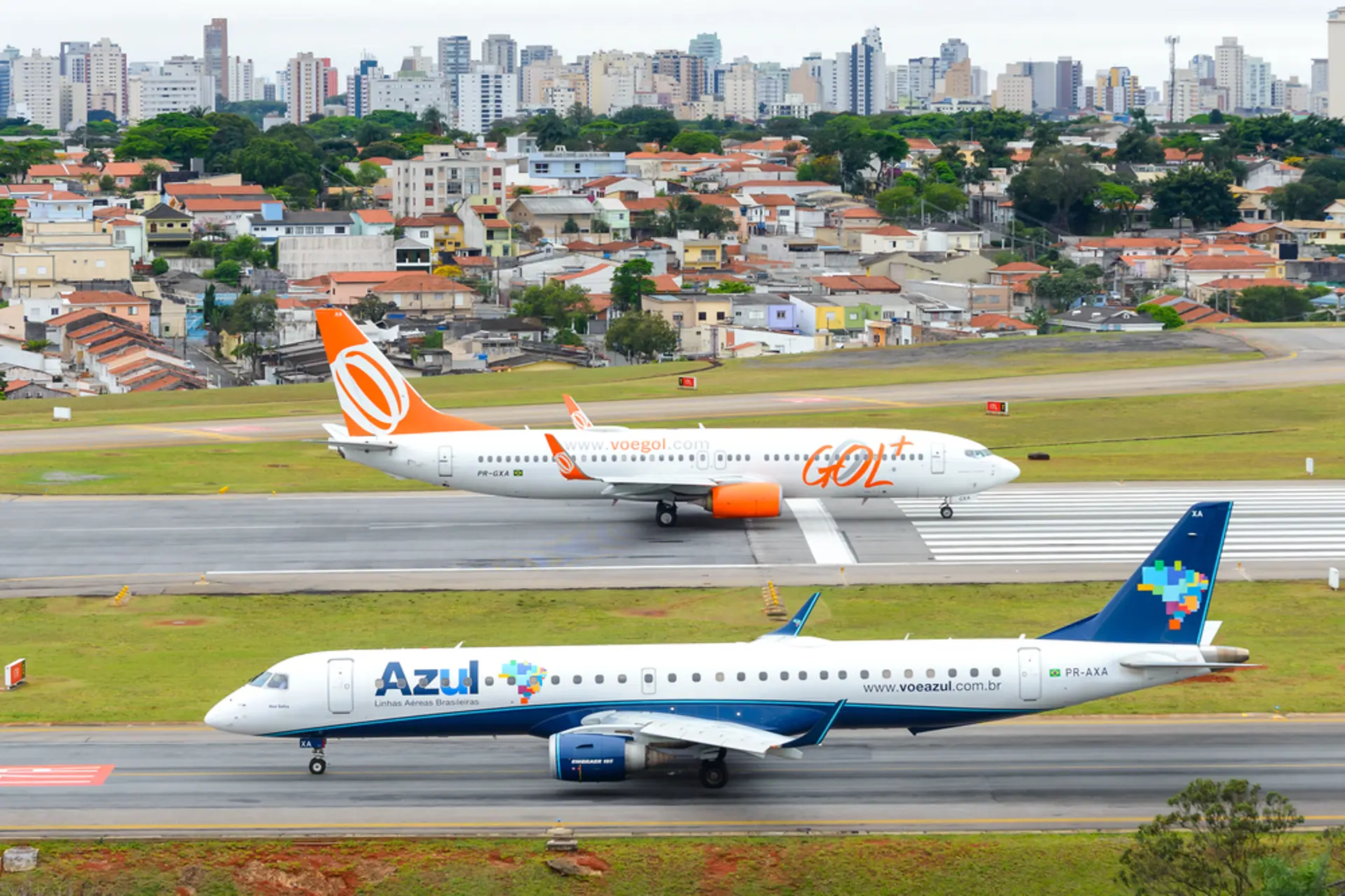 Suben acciones de Gol y Azul a partir acuerdo de alianza comercial