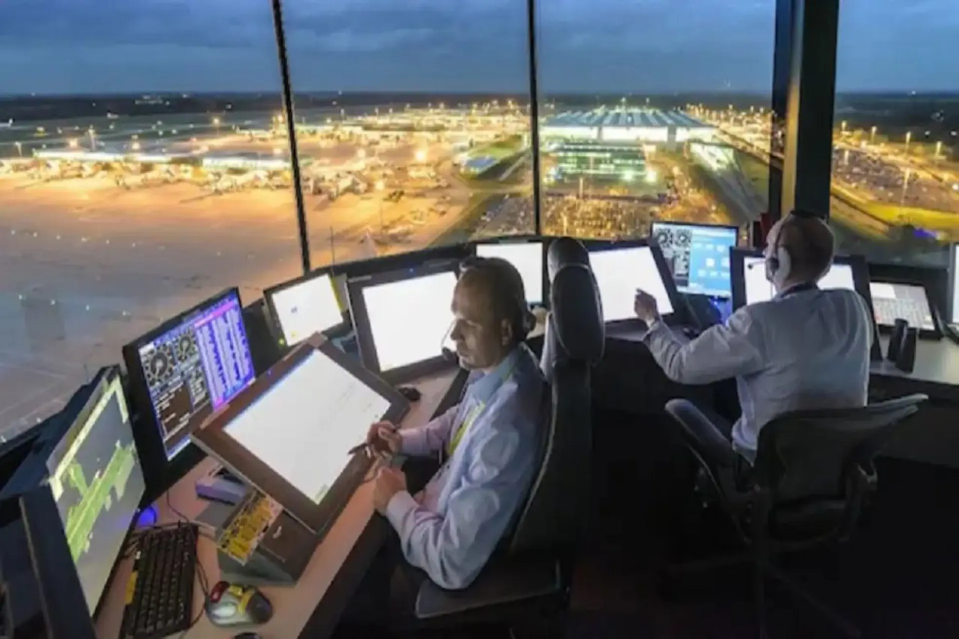 Argentina: controladores aéreos convocan 18 días de protesta en junio