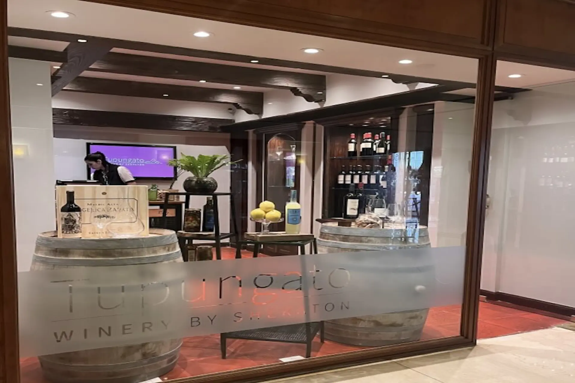 Tupungato Winery: Sheraton Buenos Aires Hotel inauguró su vinoteca