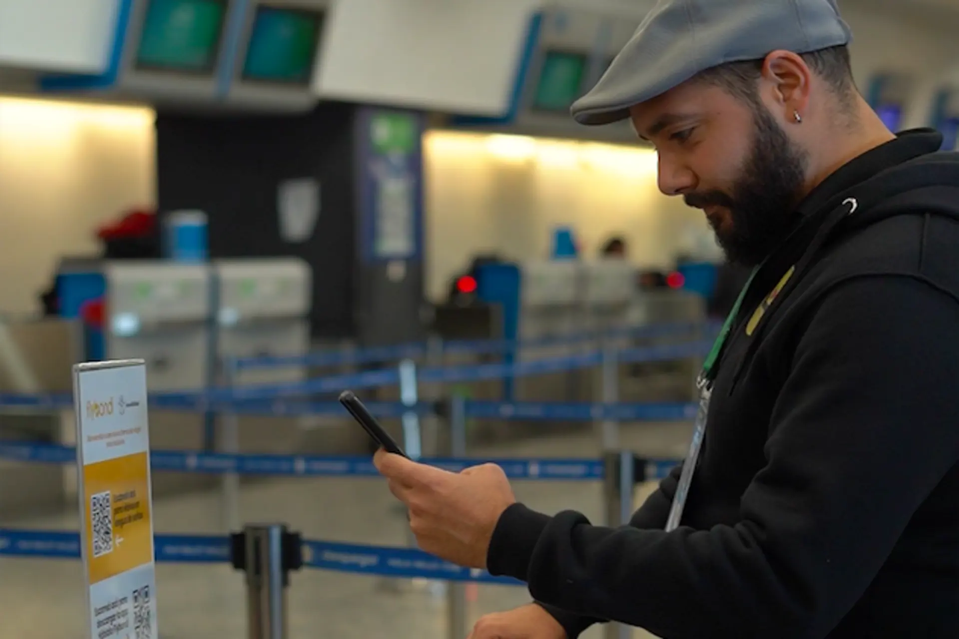 Flybondi disponibiliza toda la información de vuelo en lengua de señas