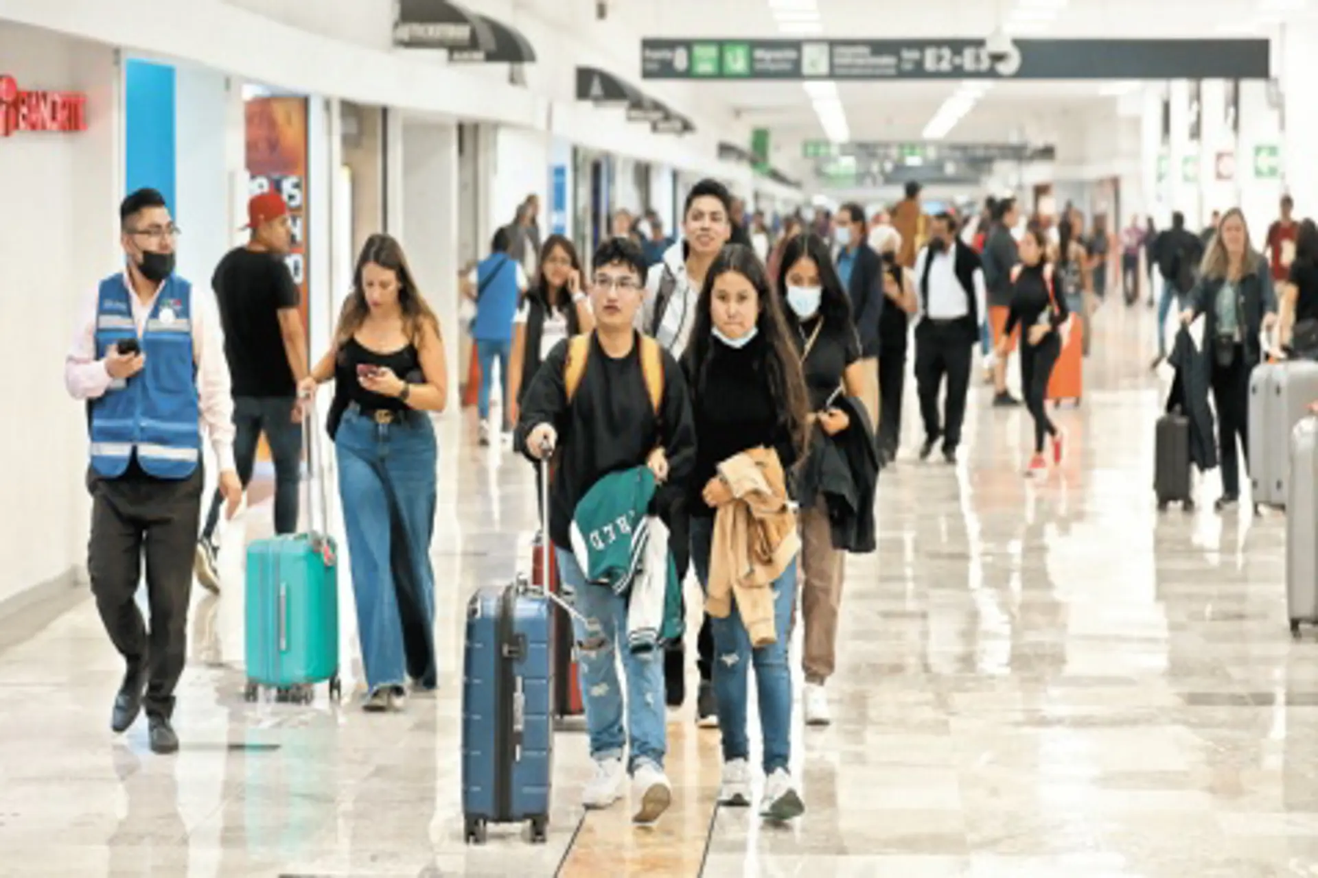 México recibe más de 8 millones de turistas internacionales por vía aérea