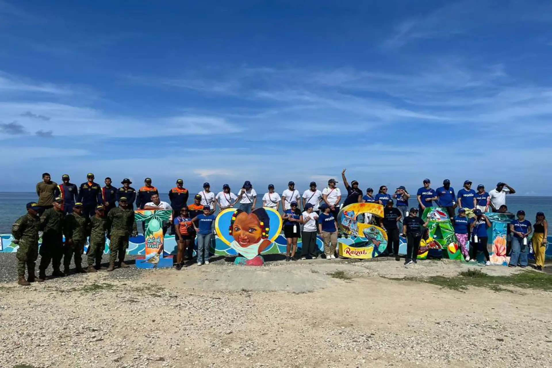 ProColombia participó en jornada de limpieza en la isla de San Andres