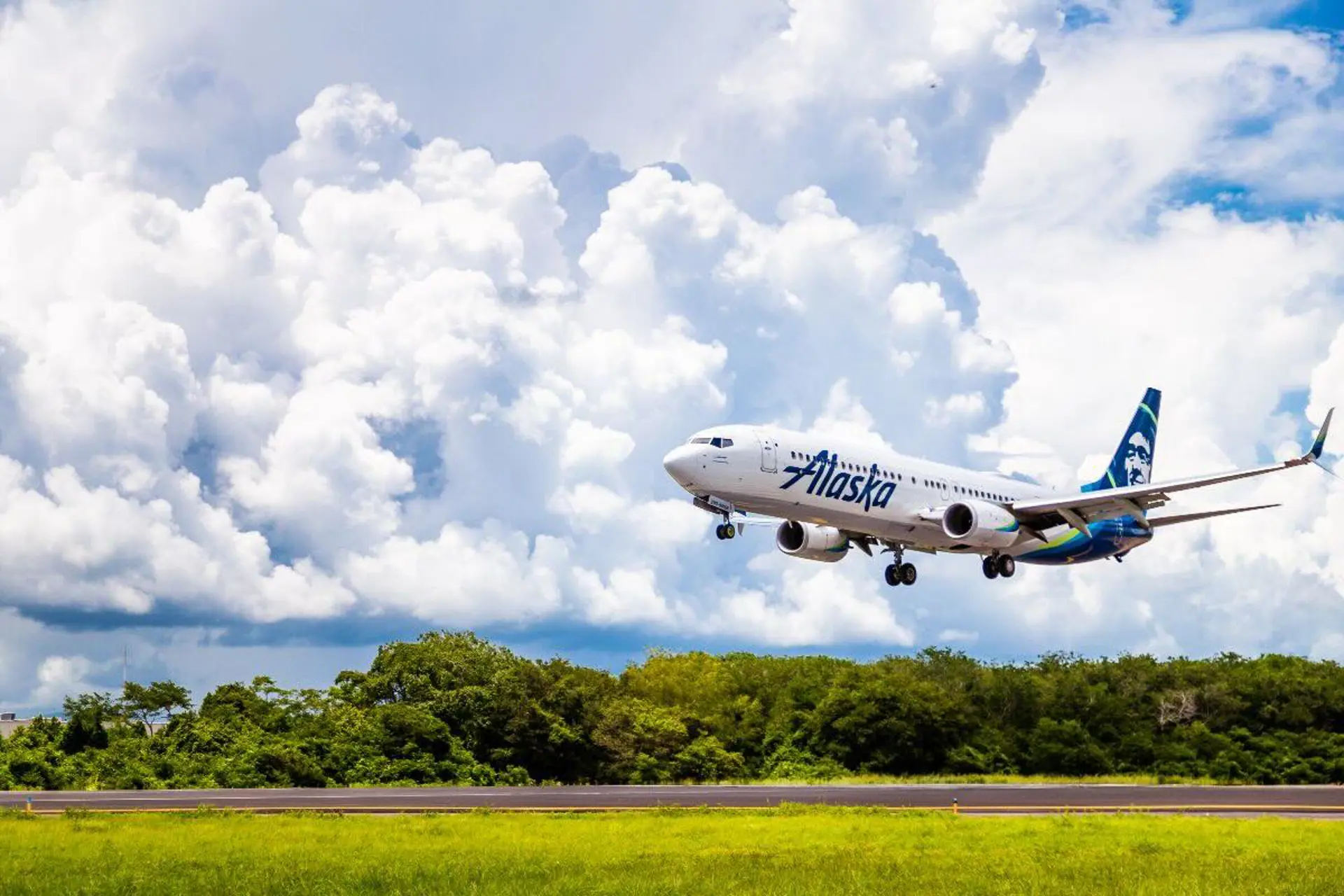 Puerto Vallarta incrementa su conectividad aérea con Estados Unidos