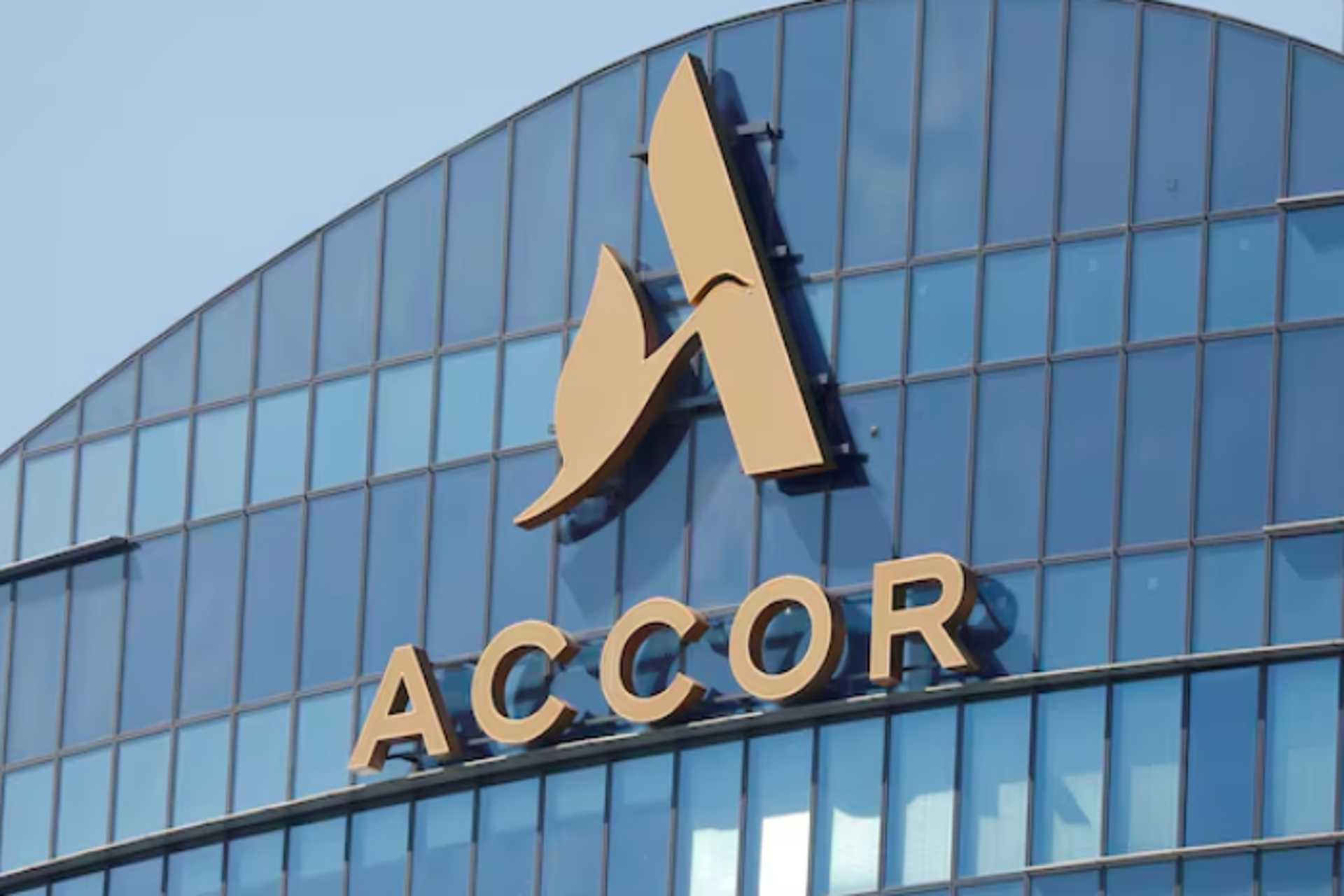 Accor proyecta crecer un 4-5 % en sus ingresos por habitacion en 2024