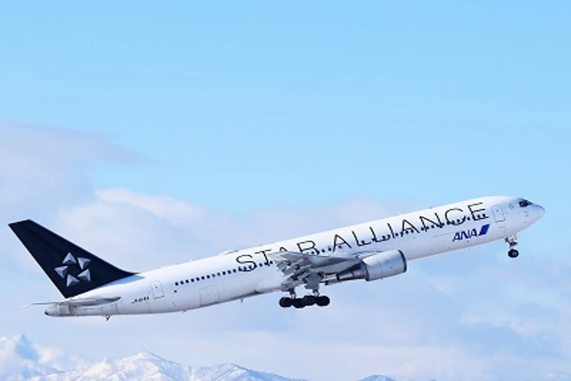 Star Alliance, Oneworld y SkyTeam, las tres alianzas globales de aerolíneas, se están inclinando una vez más hacia las integraciones tecnológicas para facilitar viajes fluidos y multiaerolíneas