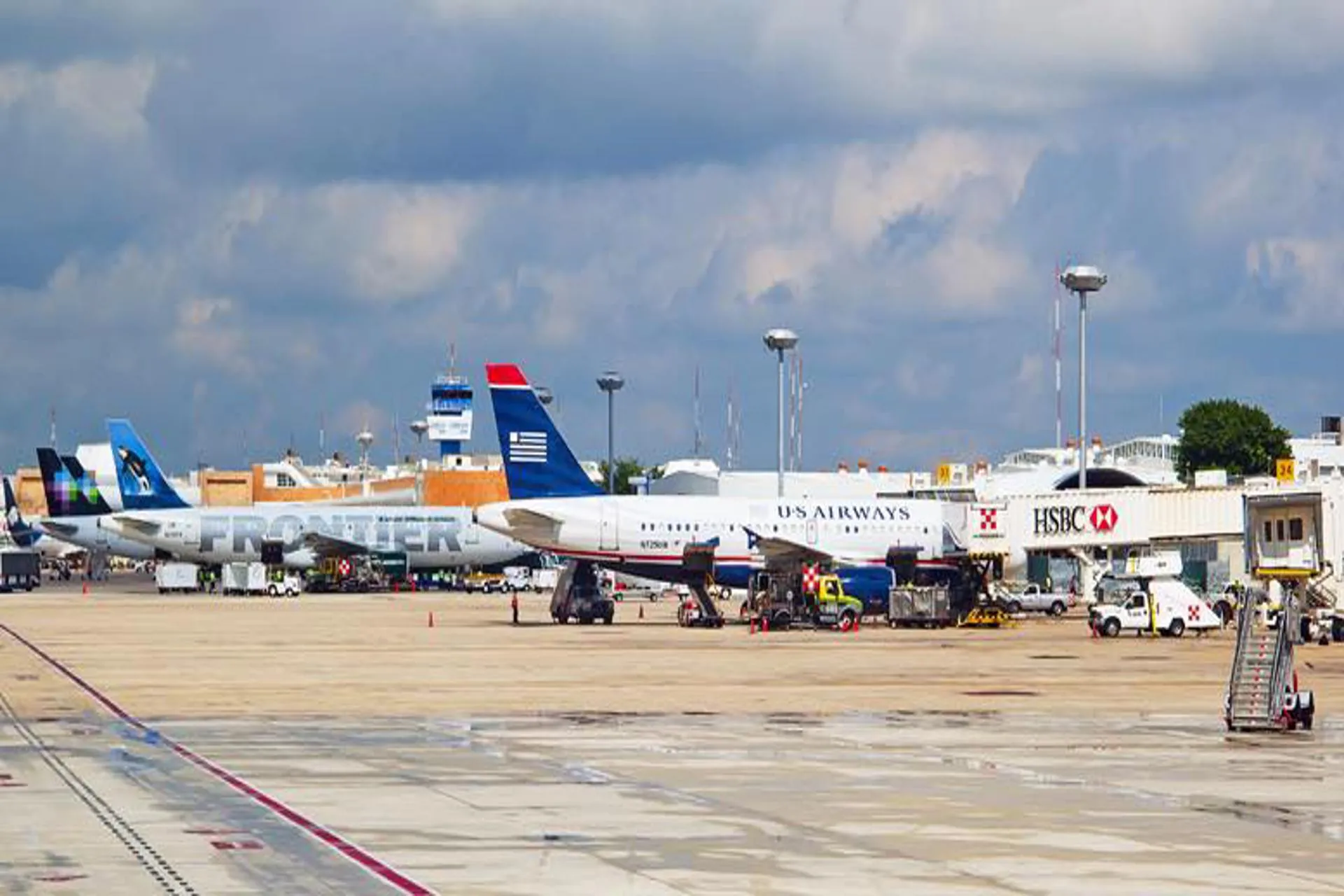 Siguen llegando vuelos internacionales al Caribe Mexicano