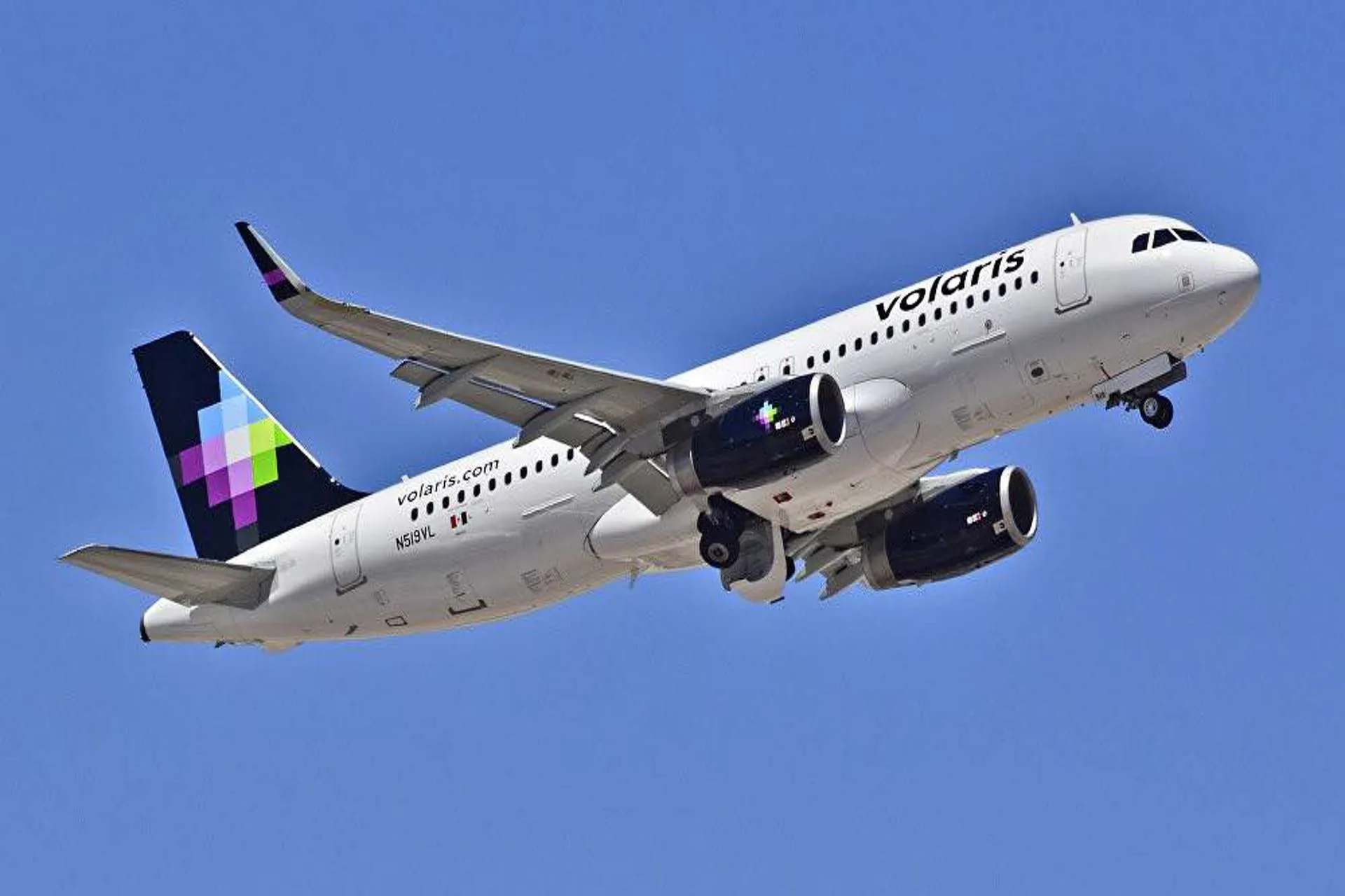 A pesar de la crisis, Volaris sale de compras. Señales?