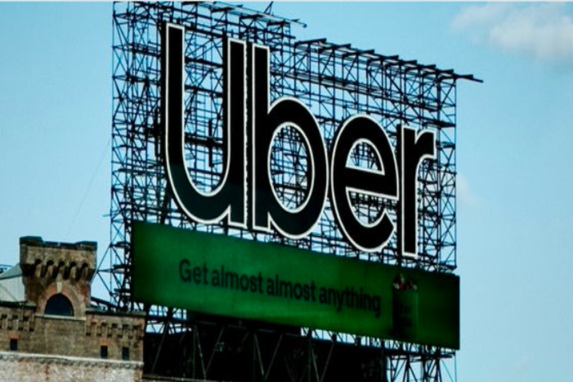 Uber tendría interés en comprar Expedia y crear una super app