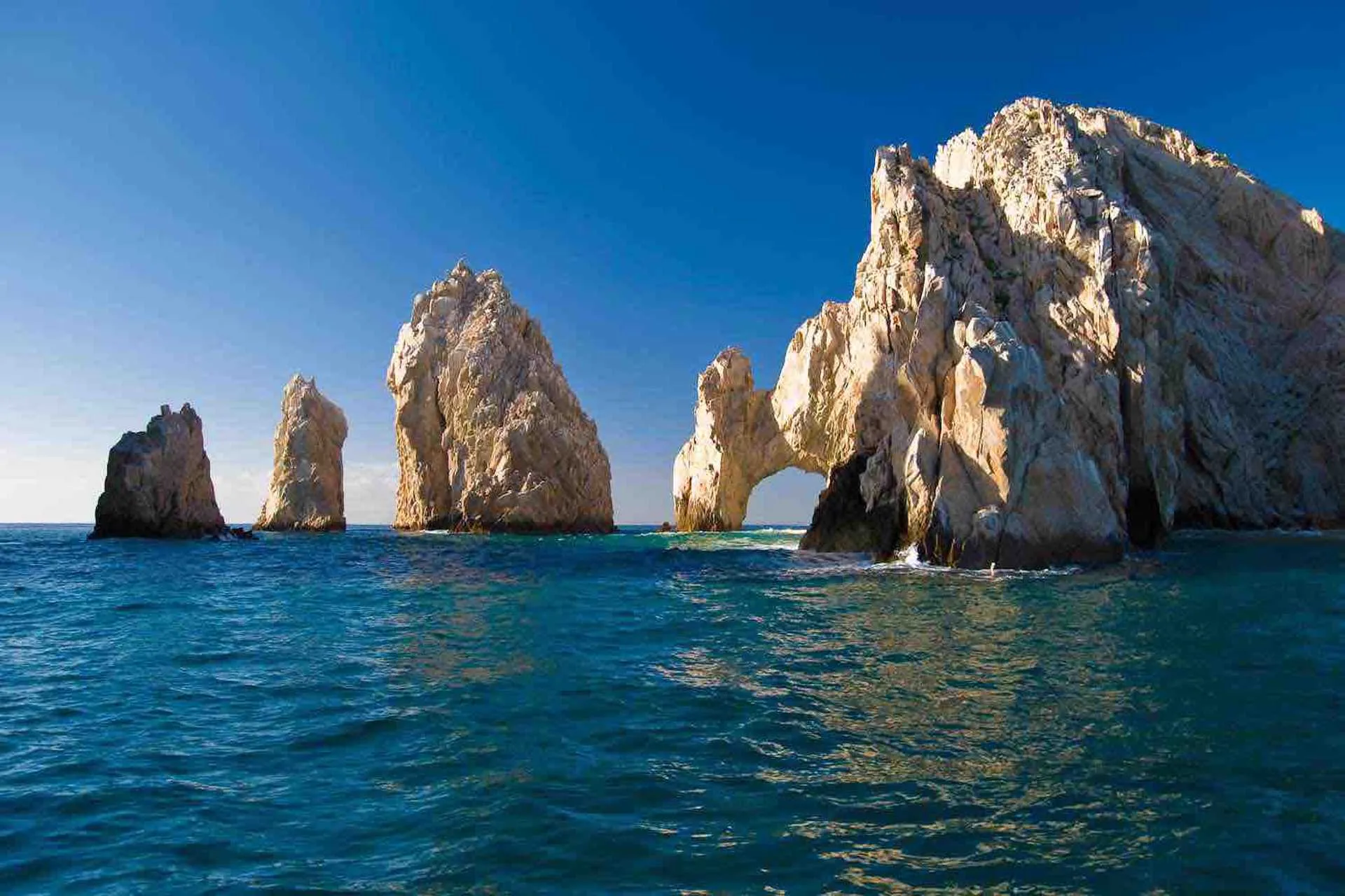 México recibira 33 millones de turistas en 2021 según la SECTUR