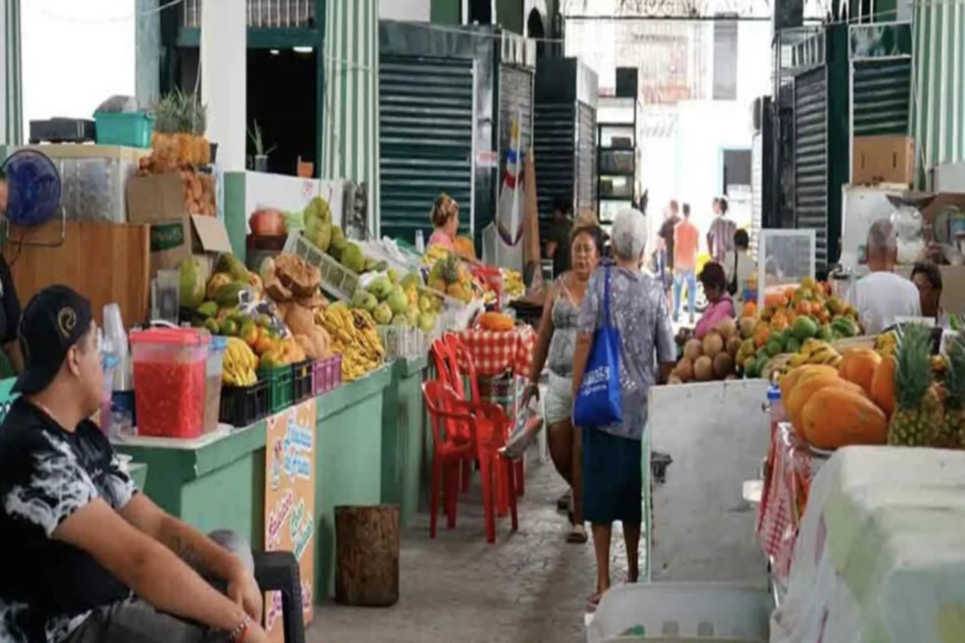 Gobierno de Colombia entrega la renovada Plaza de Mercado de Honda