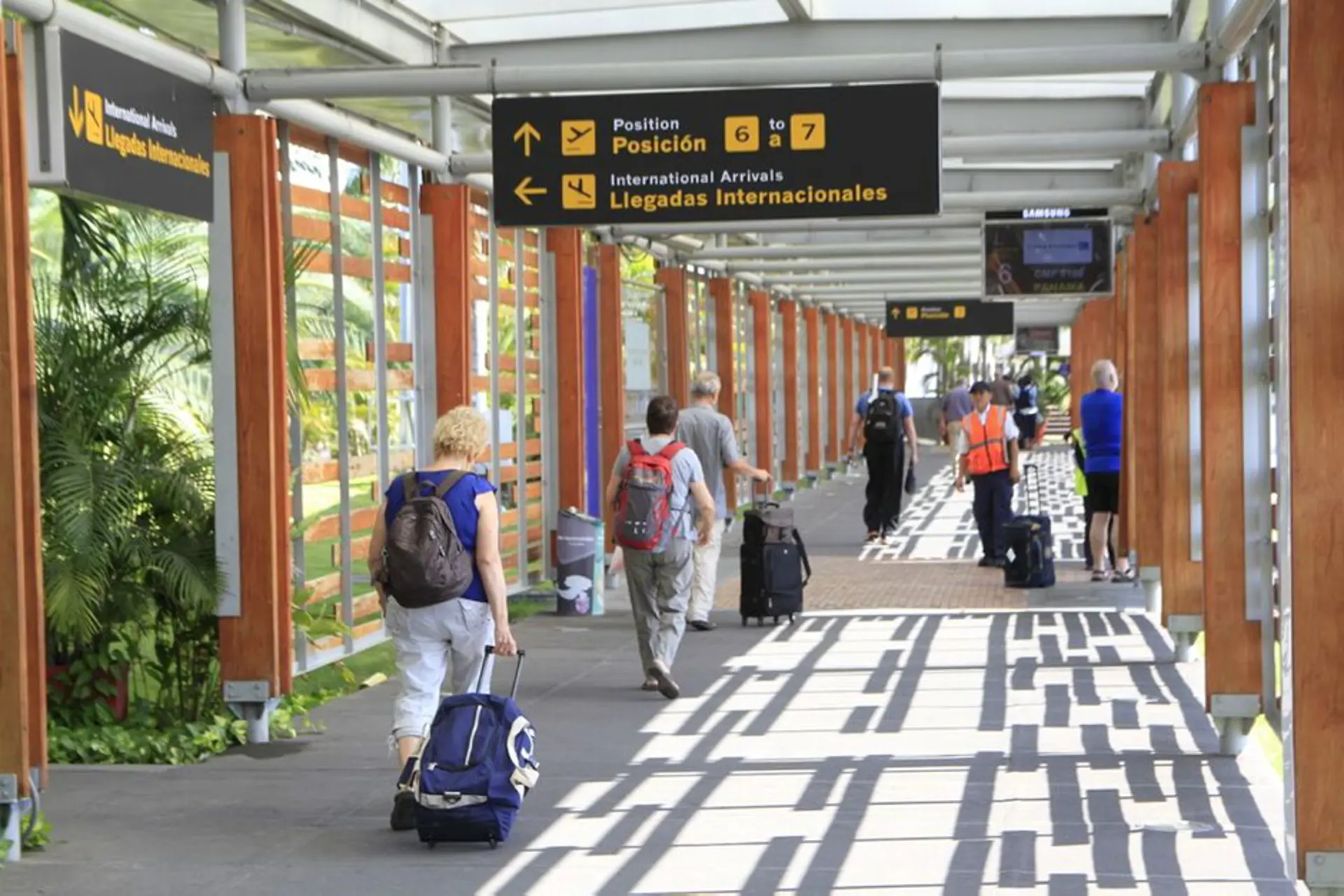 Cartagena recibe el primer vuelo directo desde Polonia