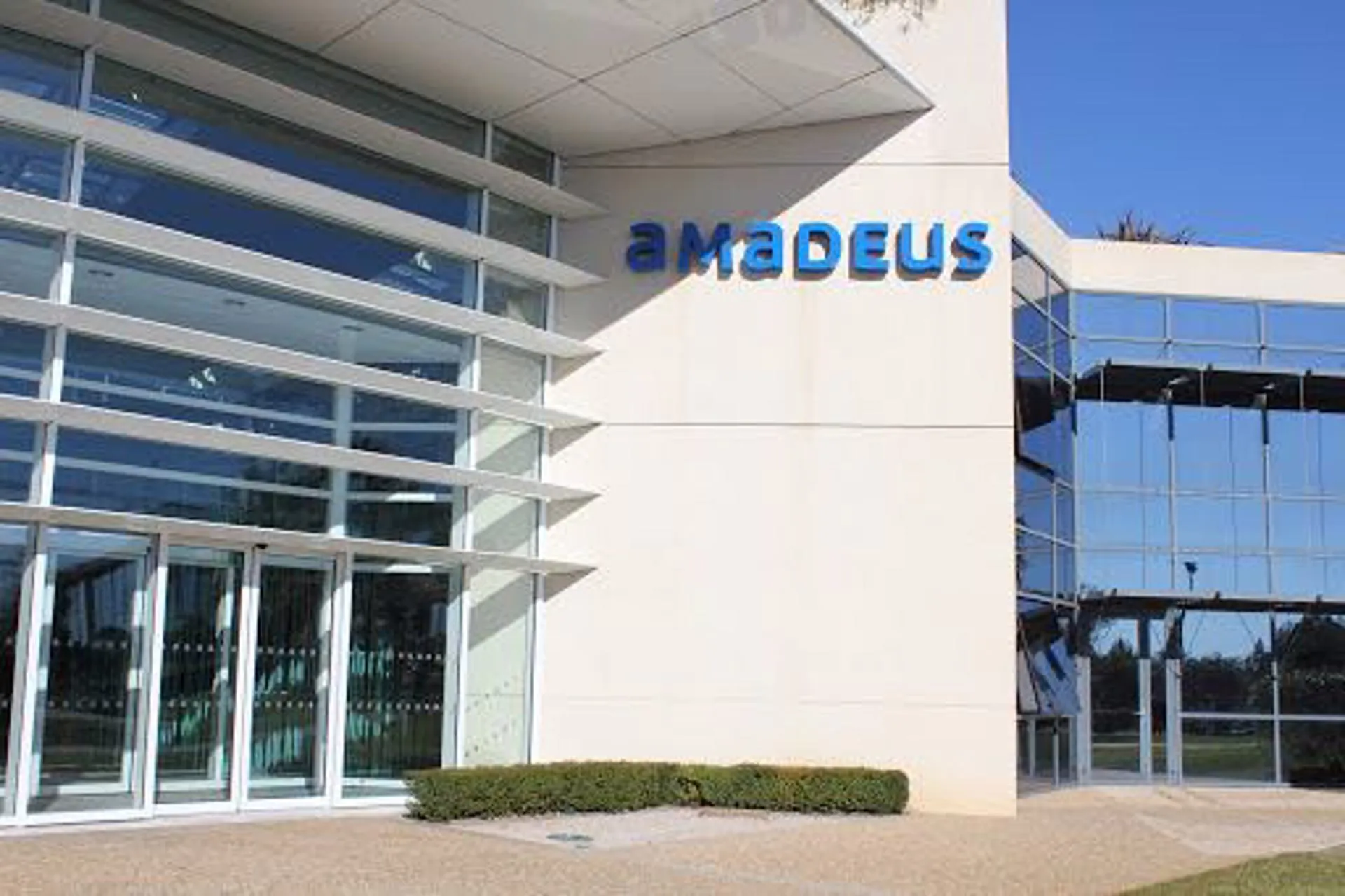 Amadeus afectado por la crisis busca financiamiento