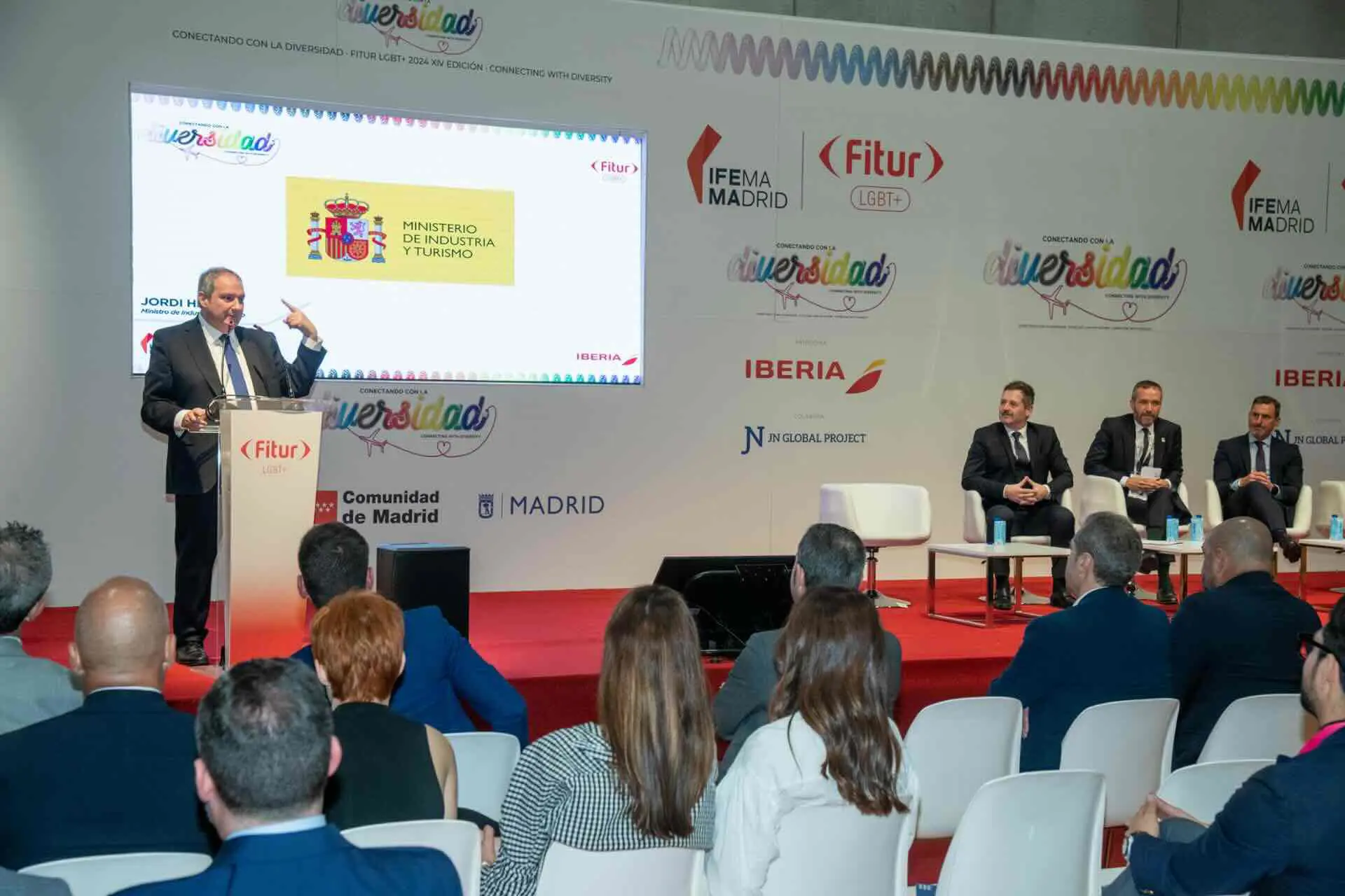 FITUR LGBT+impulsa la diversidad con un programa innovador e inclusivo