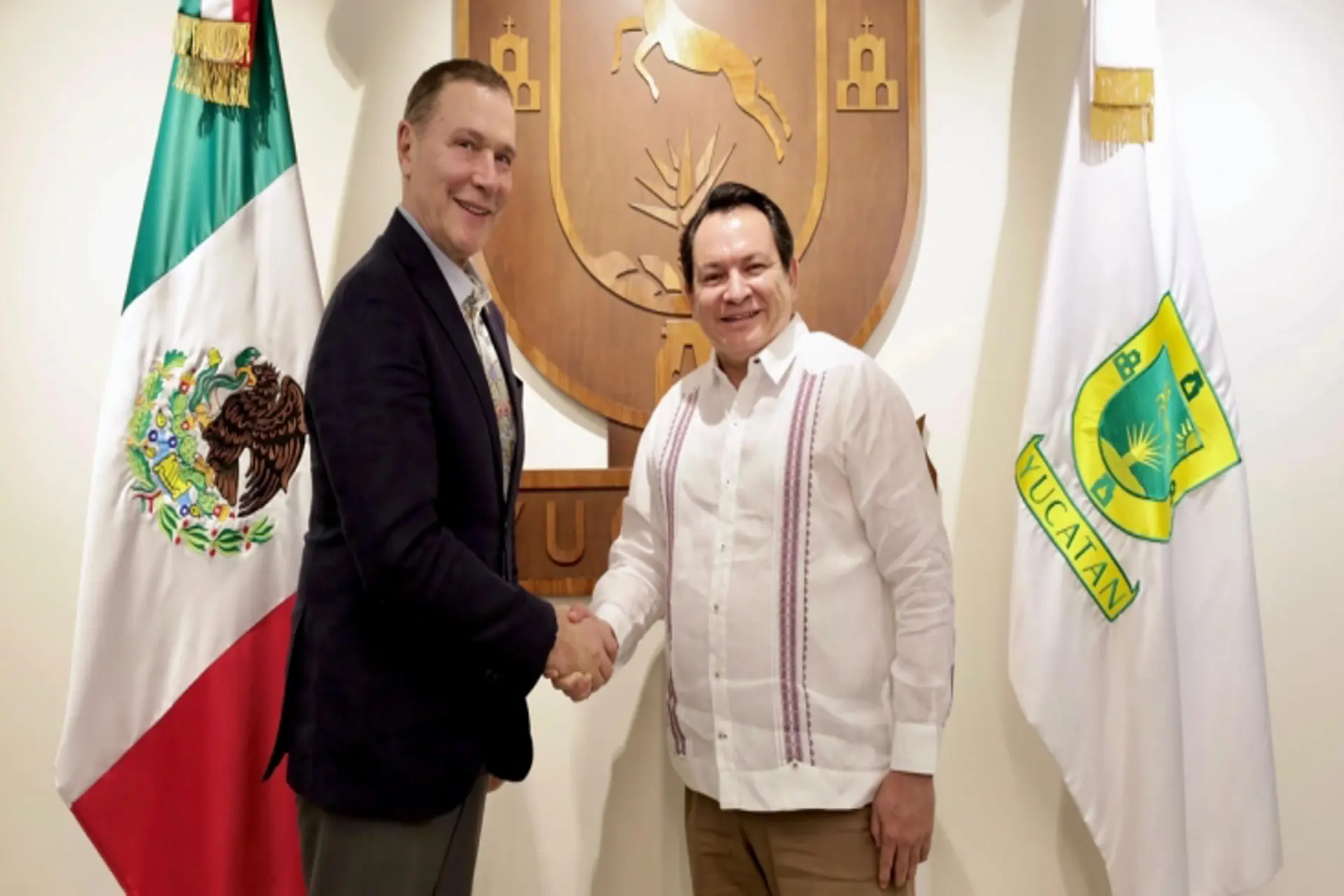 Operadora de puertos de cruceros más grande del mundo mira Yucatán