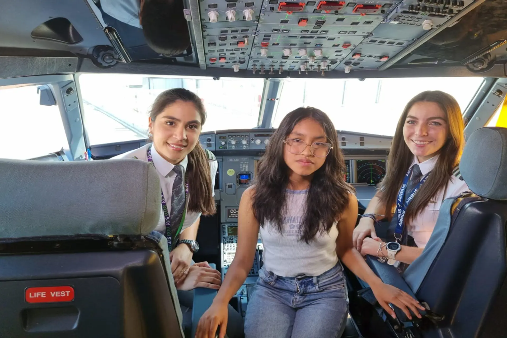 El Lunes 3 de marzo SKY ya operó un vuelo tripulado 100% por mujeres