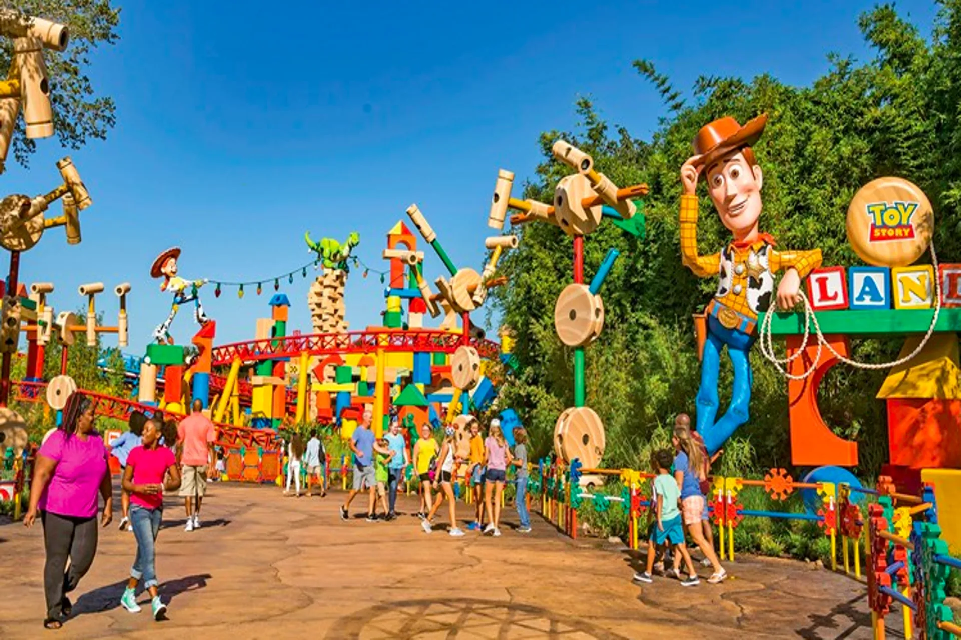 Parques de Disney World reducen horas a partir de Septiembre