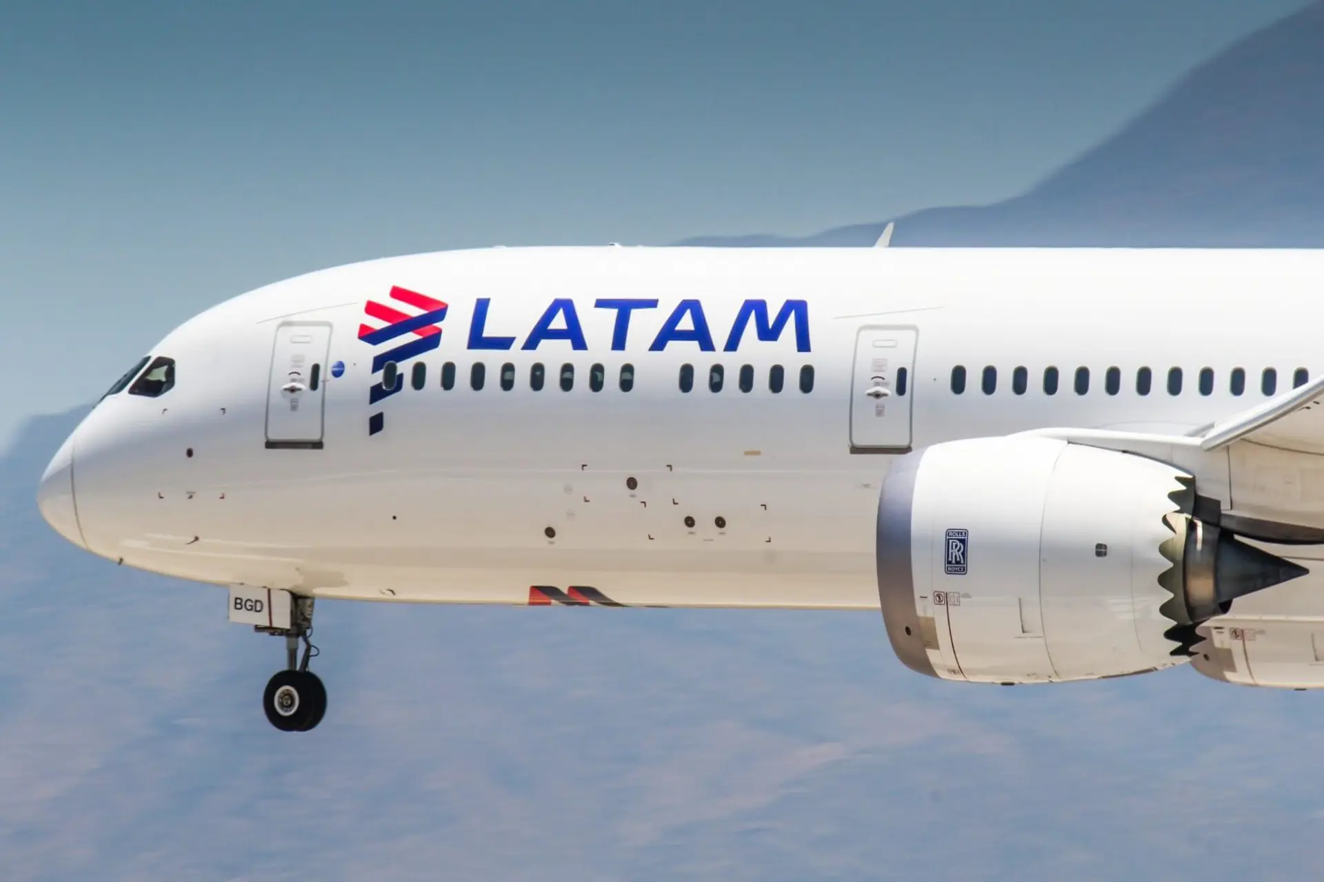 LATAM refuerza su presencia en Argentina con 7 rutas claves
