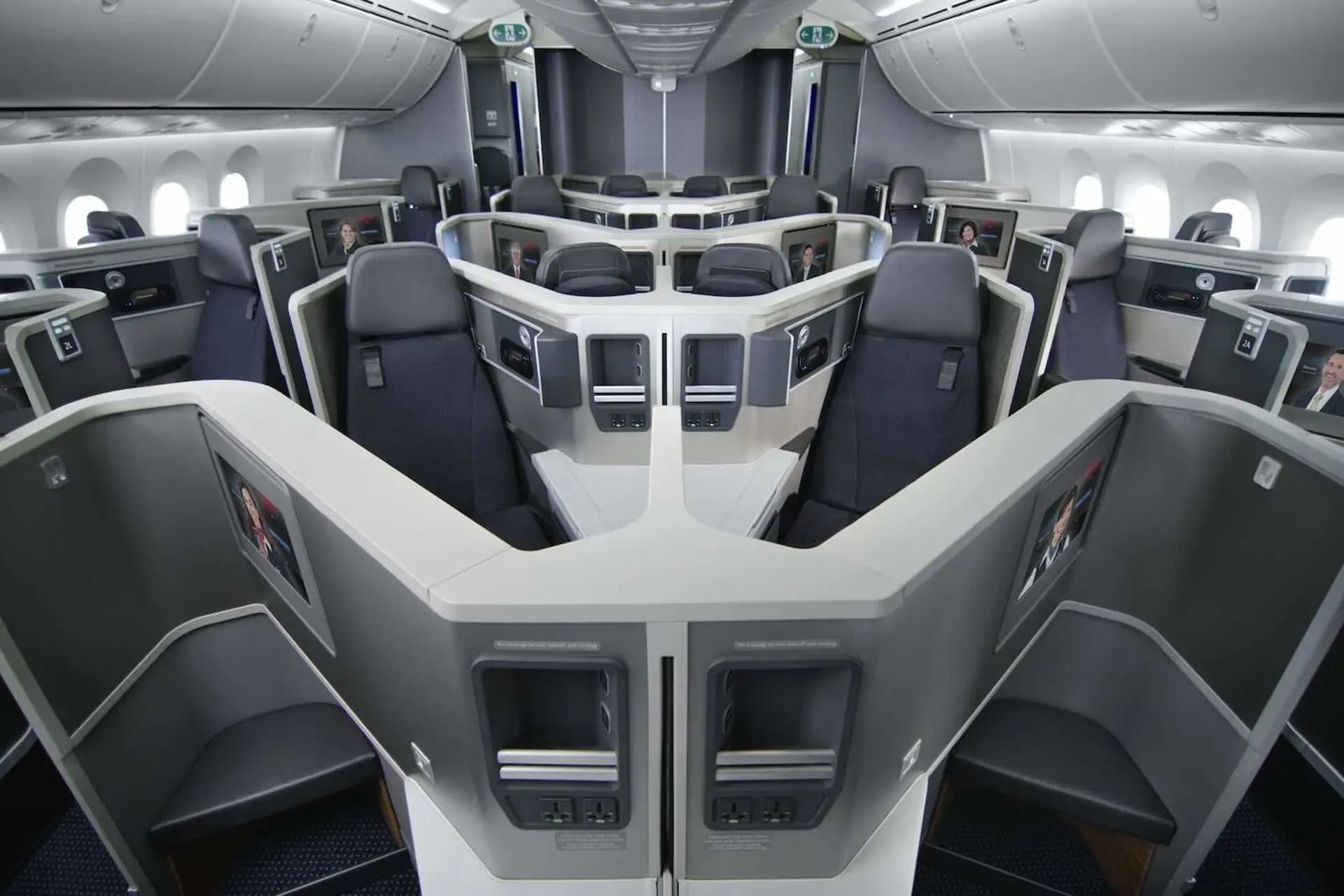 American Airlines amplía su servicio de verano entre Santiago y EE.UU. American Airlines amplía su servicio de verano entre Santiago y EE.UU.