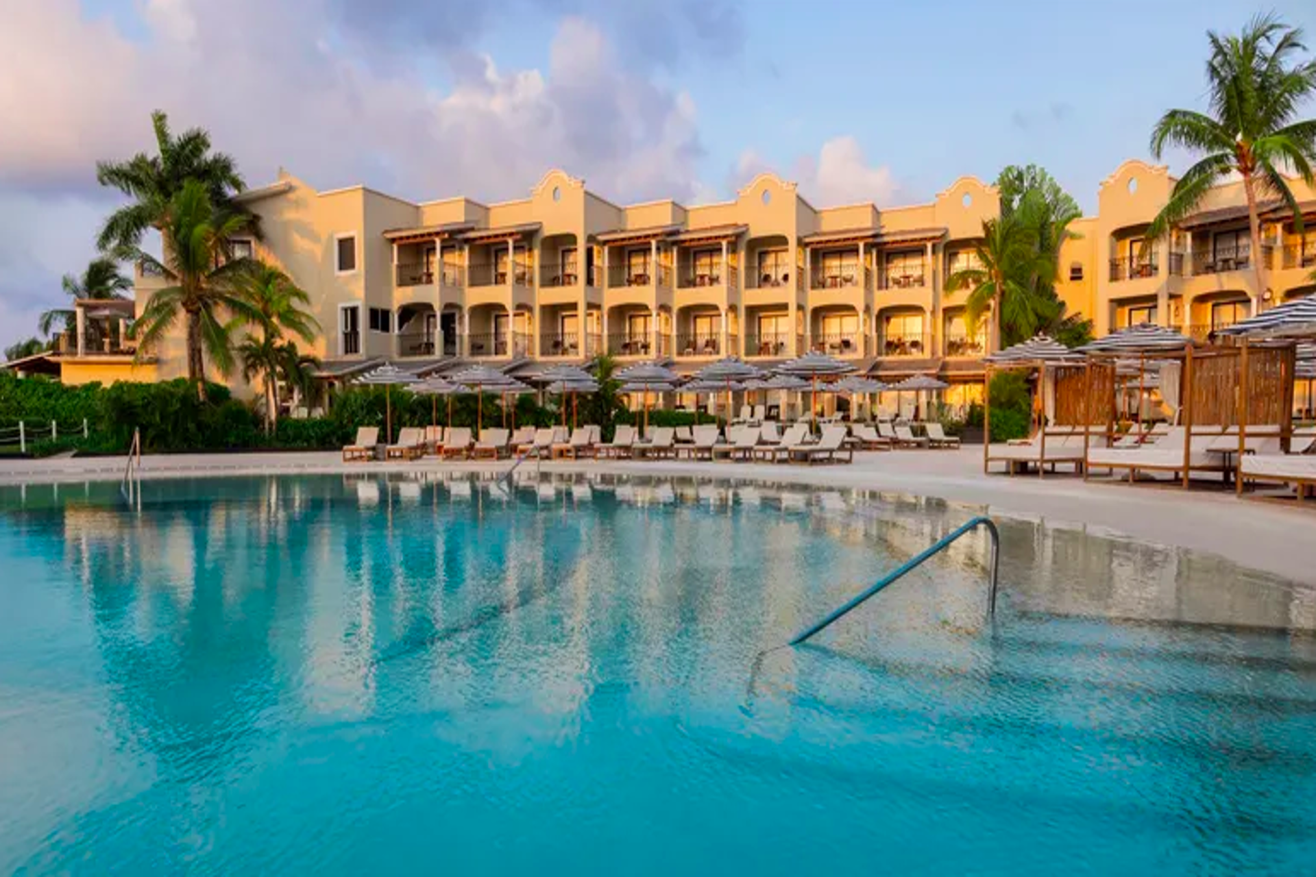 Hyatt venderá la cartera inmobiliaria que adquirió a Playa Resorts Hyatt venderá la cartera inmobiliaria que adquirió a Playa Resorts