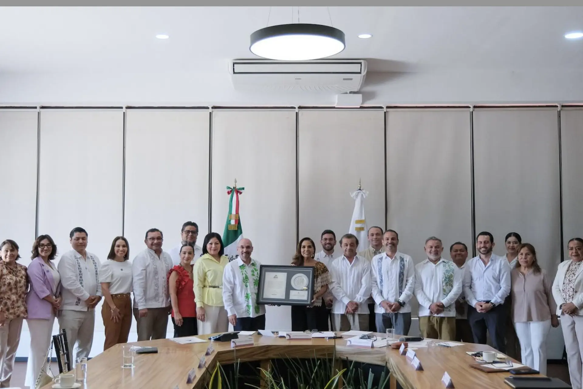 Q Roo y CONCANACO por el desarrollo económico, turístico y cultural Q Roo y CONCANACO por el desarrollo económico, turístico y cultural