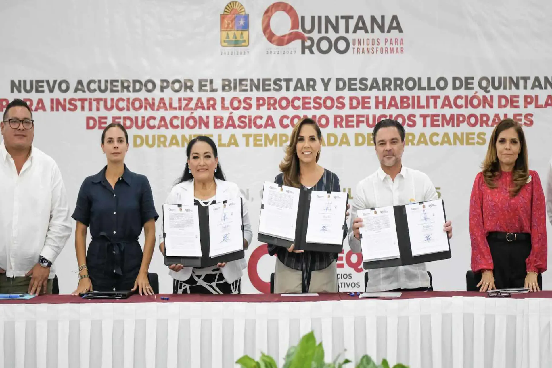 Lezama y hoteleros habilitan 42 escuelas como refugios anticíclicos Lezama y hoteleros habilitan 42 escuelas como refugios anticíclicos