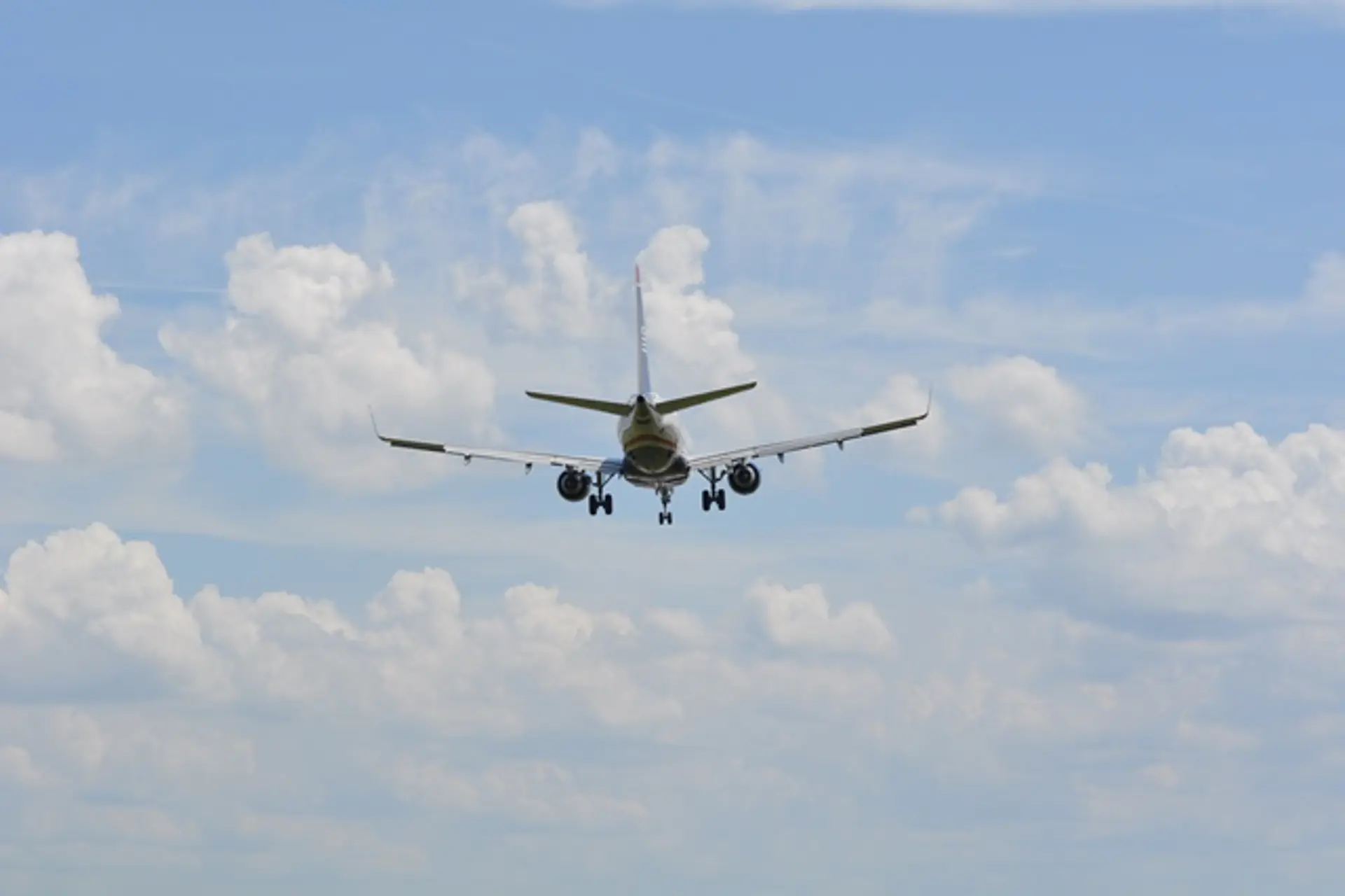 IATA pide a EE. UU. y México que entablen un diálogo directo 