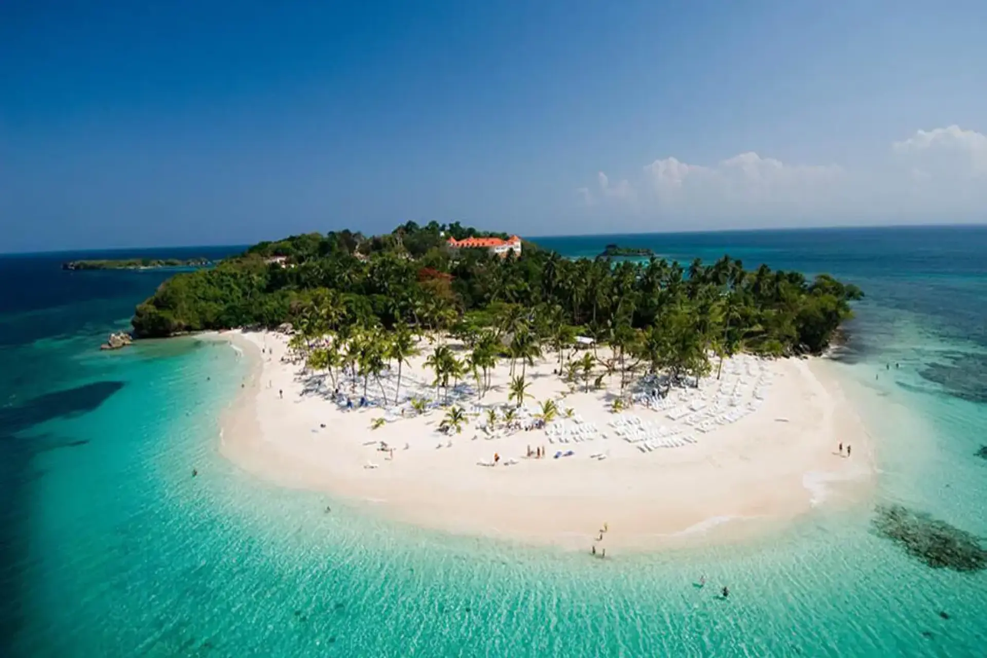 Expedia incluyó a Rep. Dominicana entre las "Islas más populares 2025"