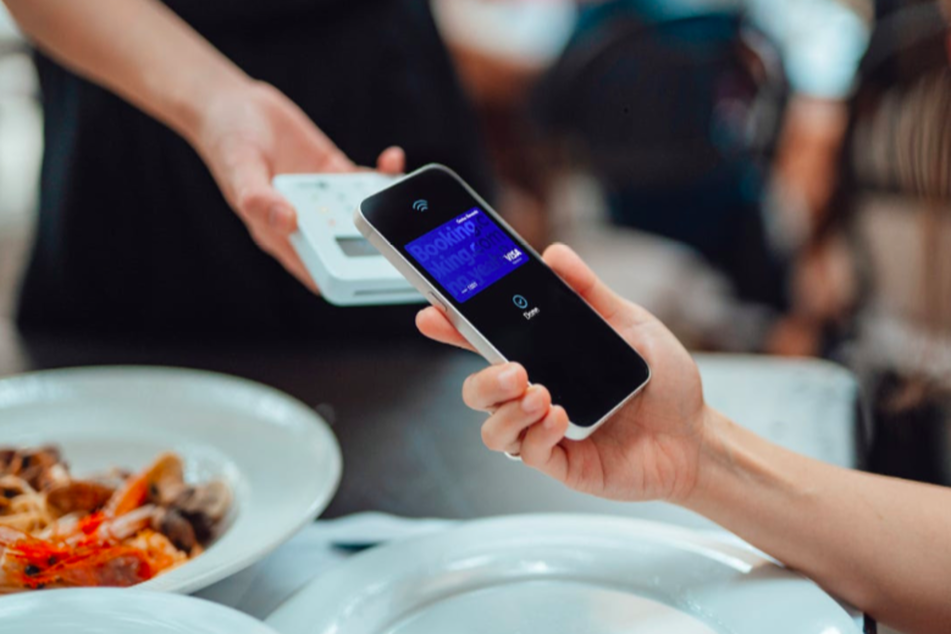 Booking lanza una tarjeta de crédito para impulsar reservas en su web