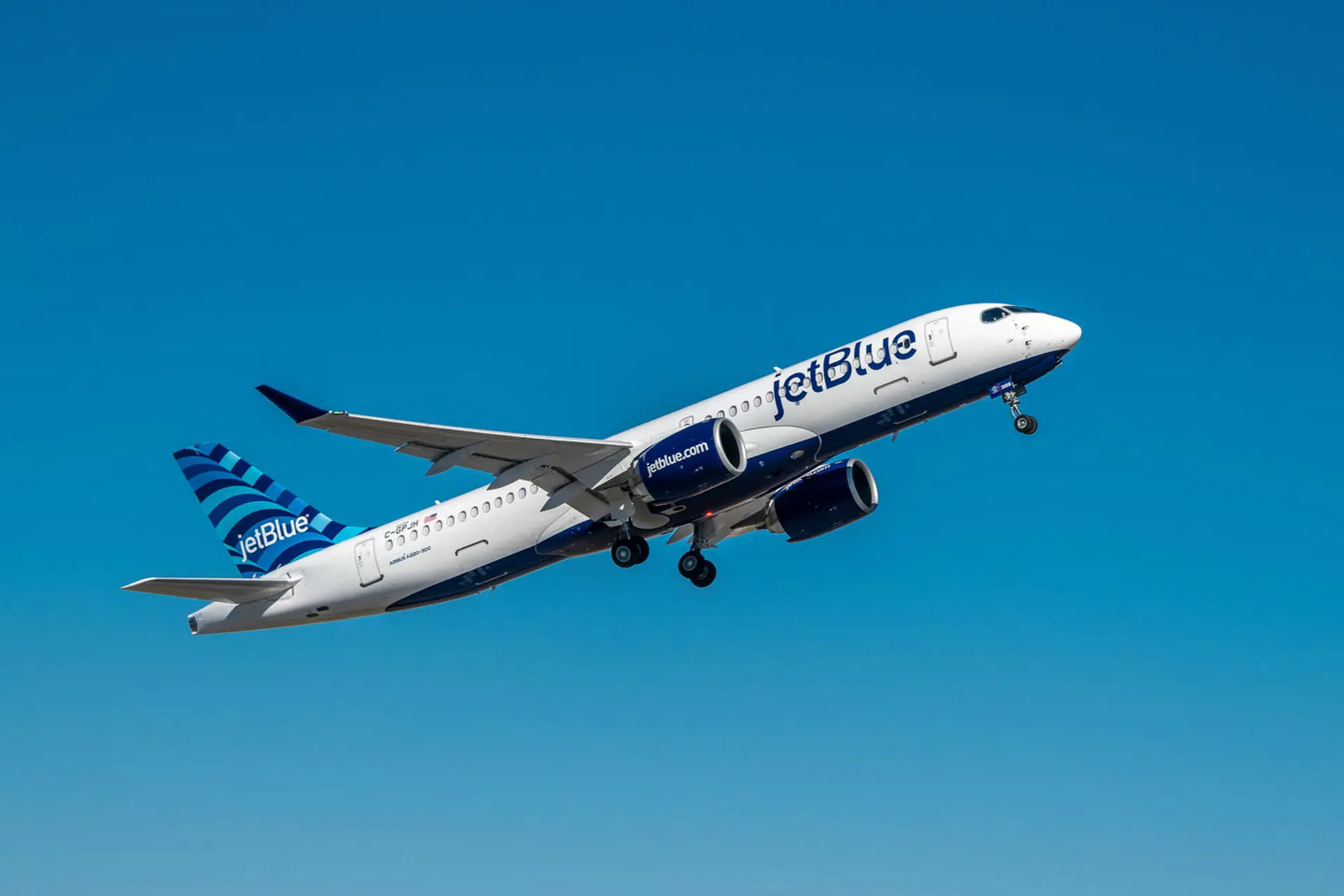 JetBlue expande su red en Centroamérica, el Caribe y Florida 