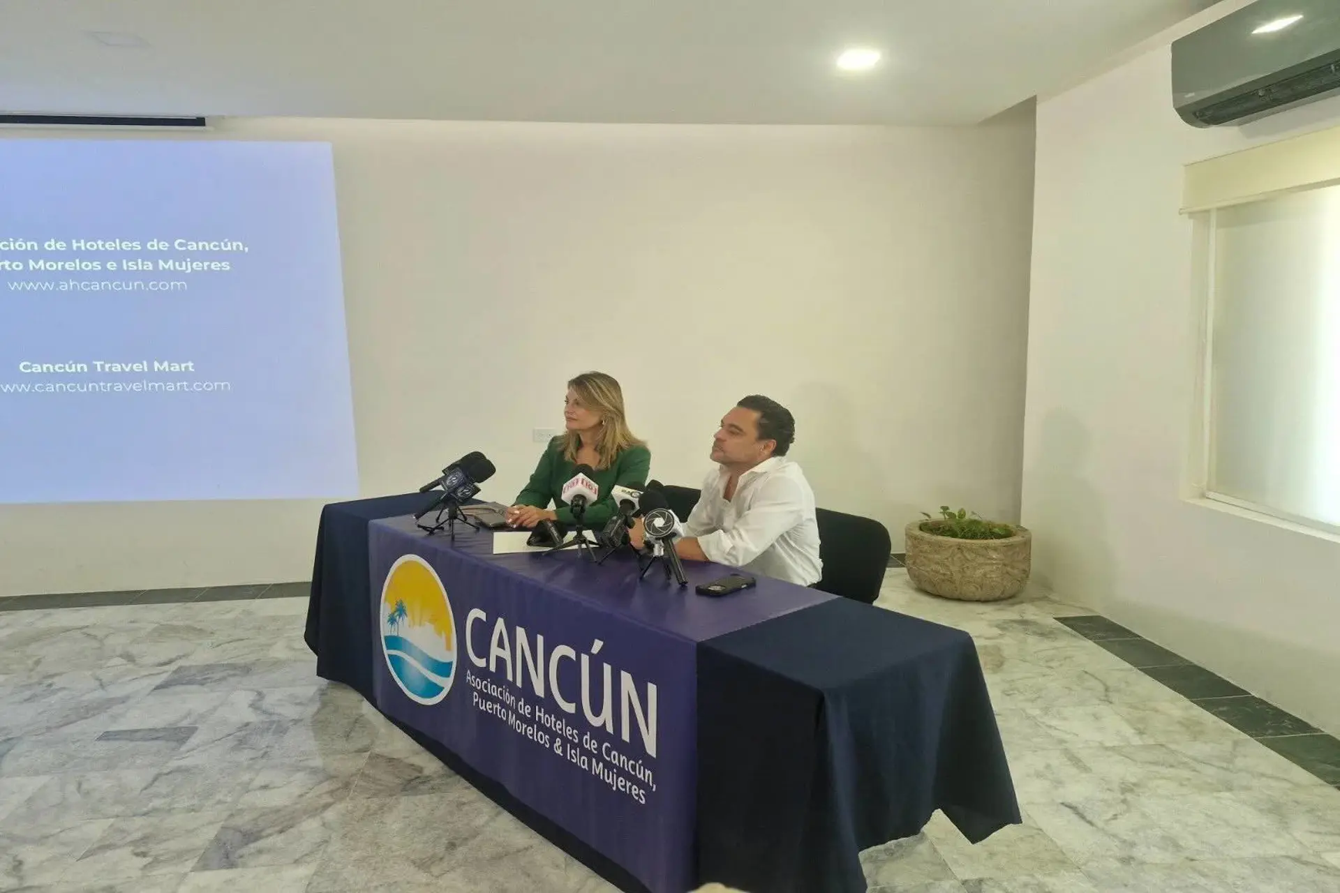 Rodrigo De La Peña presenta detalles del Cancún Travel Mart 2025