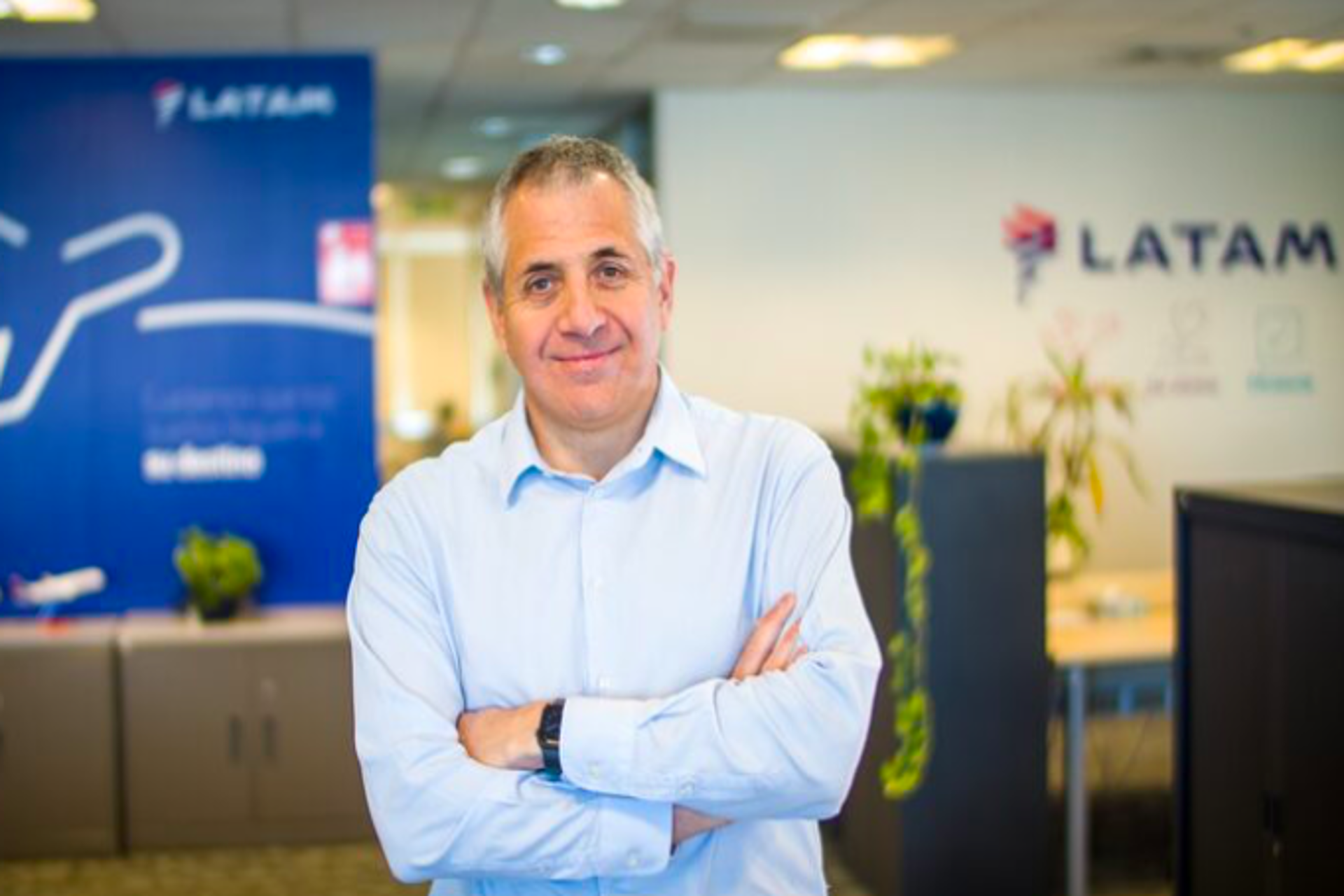 Latam compraría Aerolineas Argentinas si hubiera cambio de ley