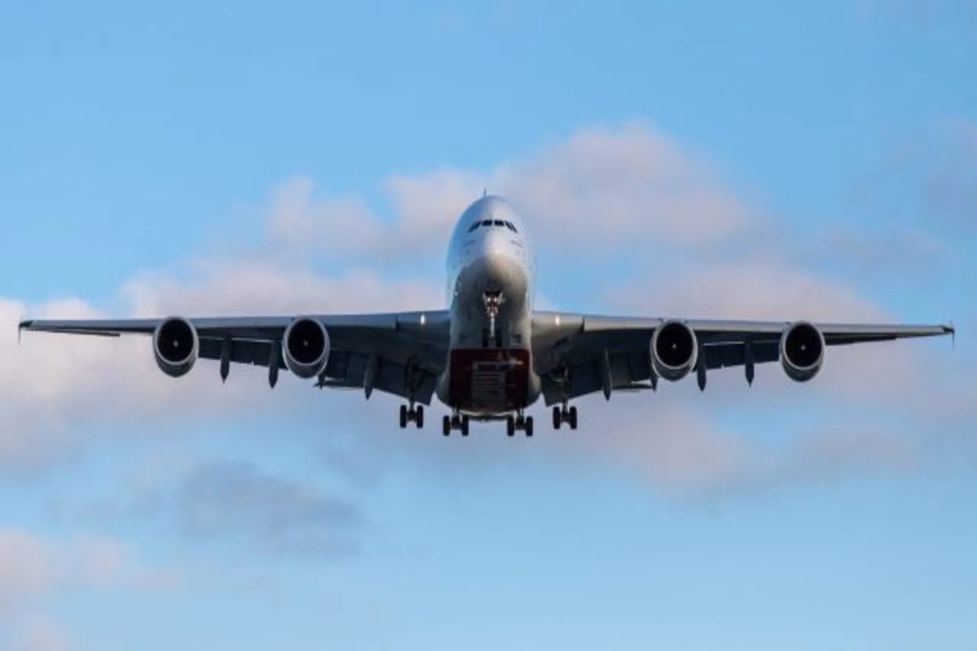 En Mexico 2 aviones casi chocan tras rediseño del espacio aéreo