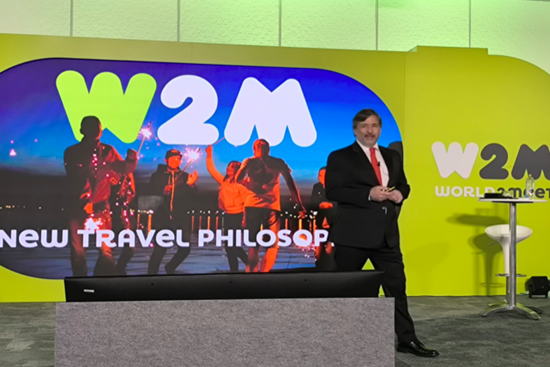 World2Meet se refuerza con la compra del 50% de eBooking