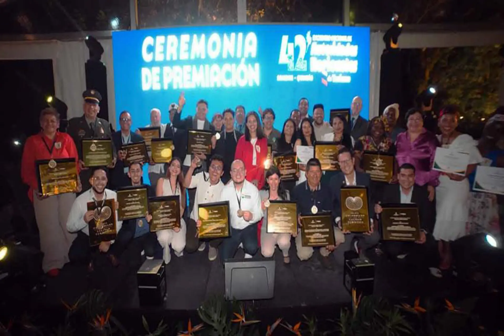 Colombia entrega premios al sector con la Medalla al Mérito Turístico