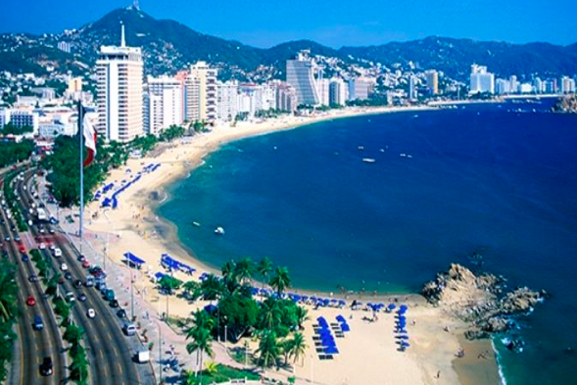 México quiere erradicar por ley la privatización encubierta de playas 