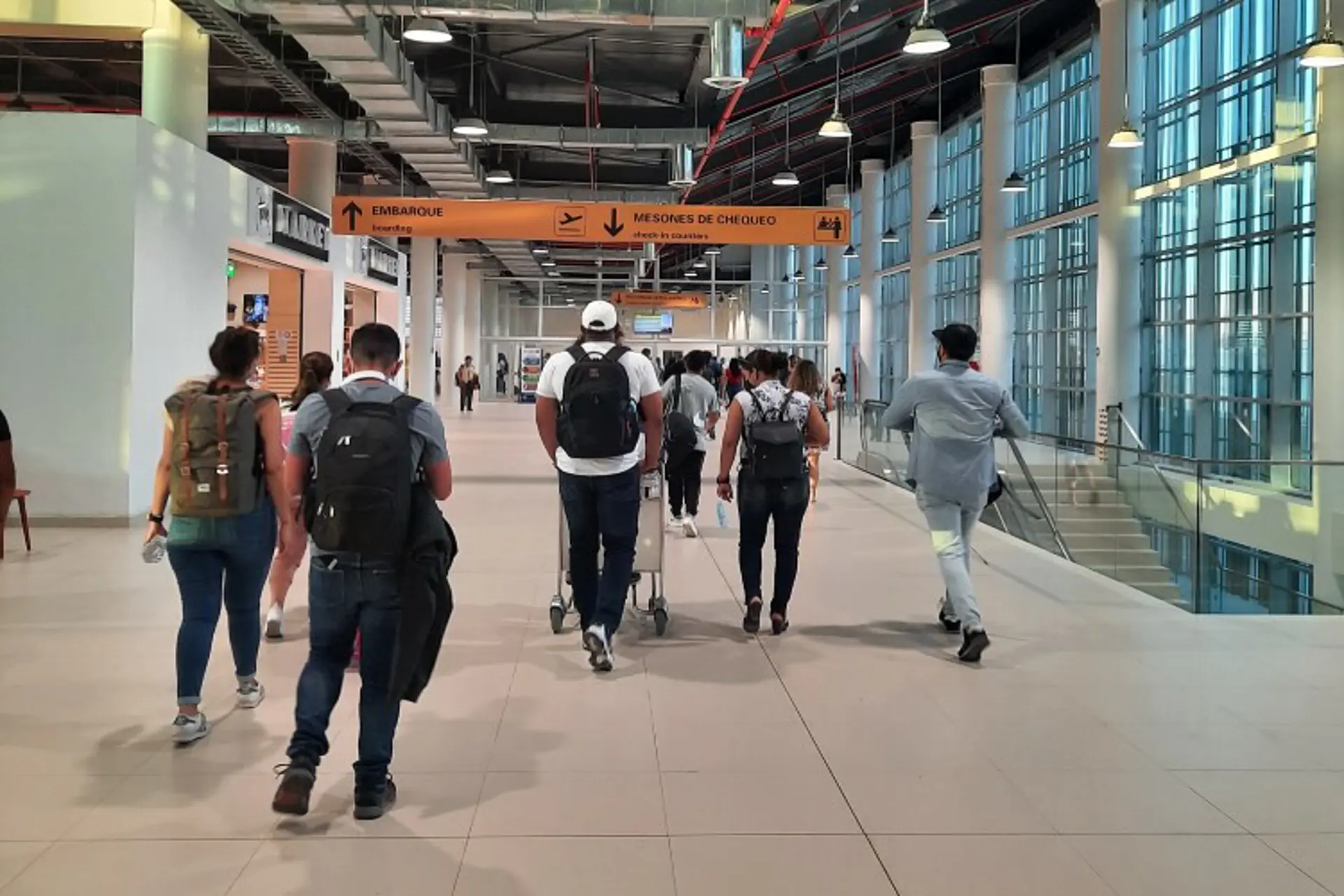 El tráfico aéreo de pasajeros en Chile pierde impulso El tráfico aéreo de pasajeros en Chile pierde impulso